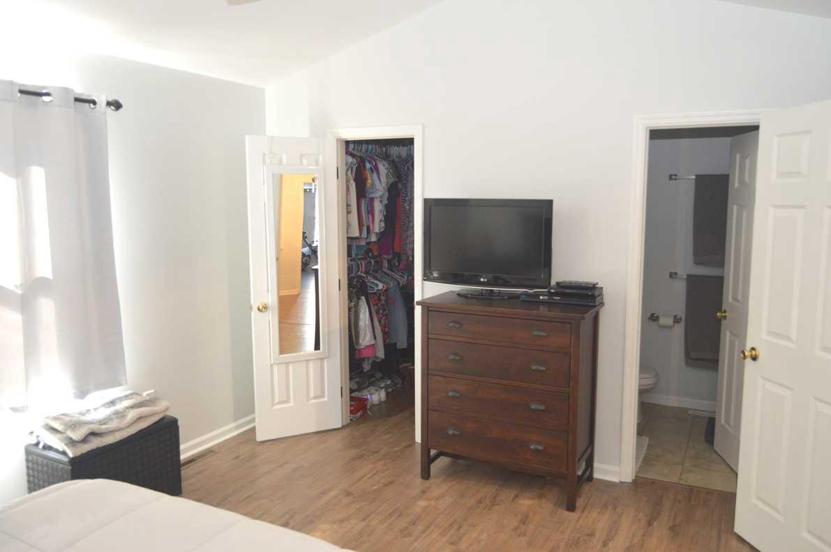 LAUREL SPRINGS - Residential