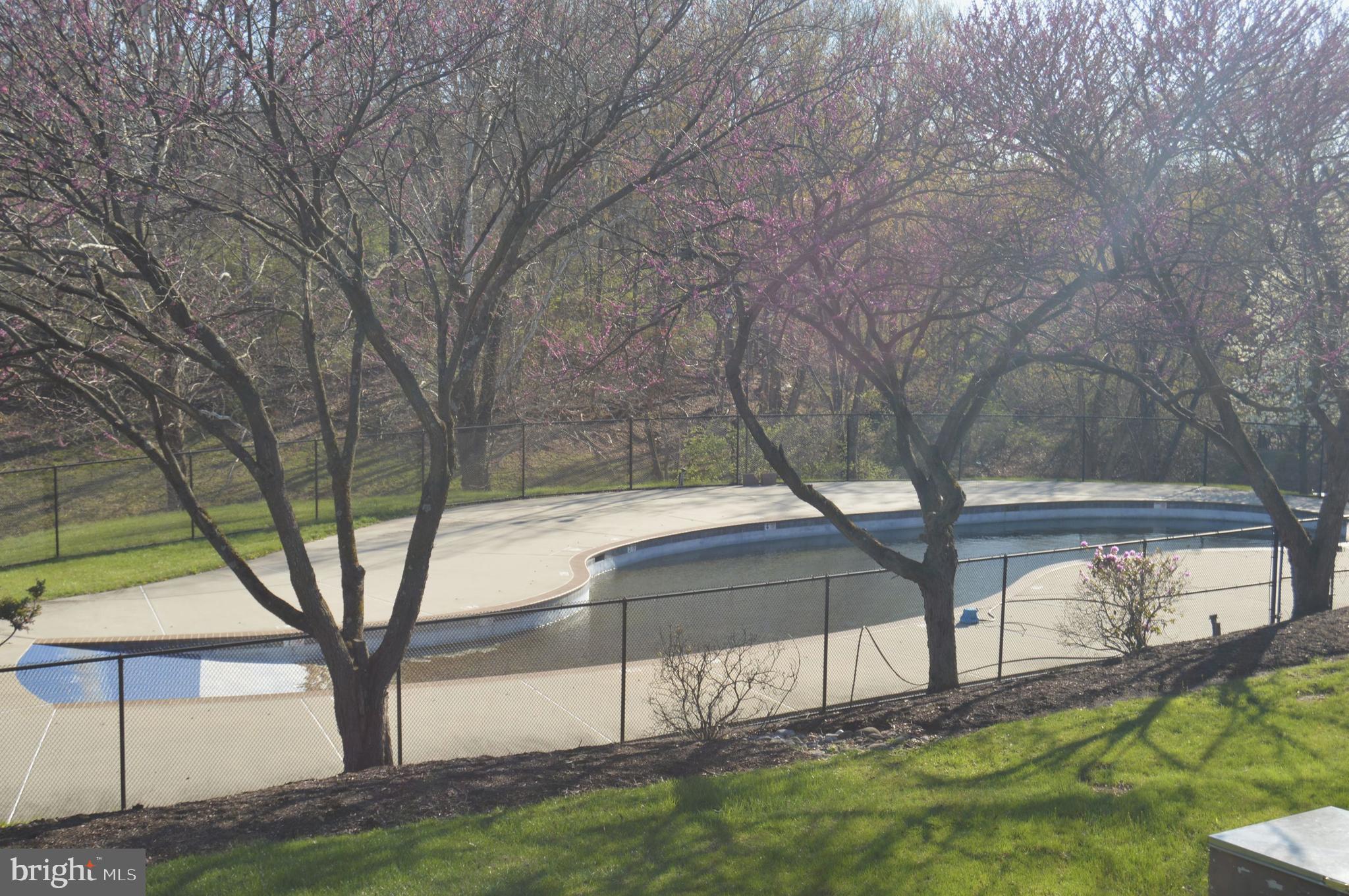 LAUREL SPRINGS - Residential