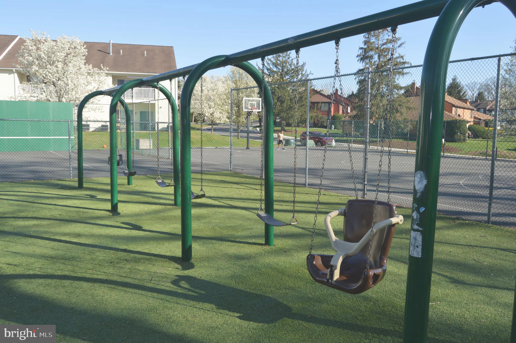 LAUREL SPRINGS - Residential