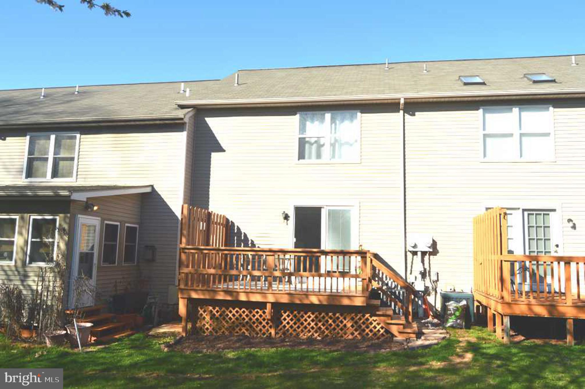 LAUREL SPRINGS - Residential