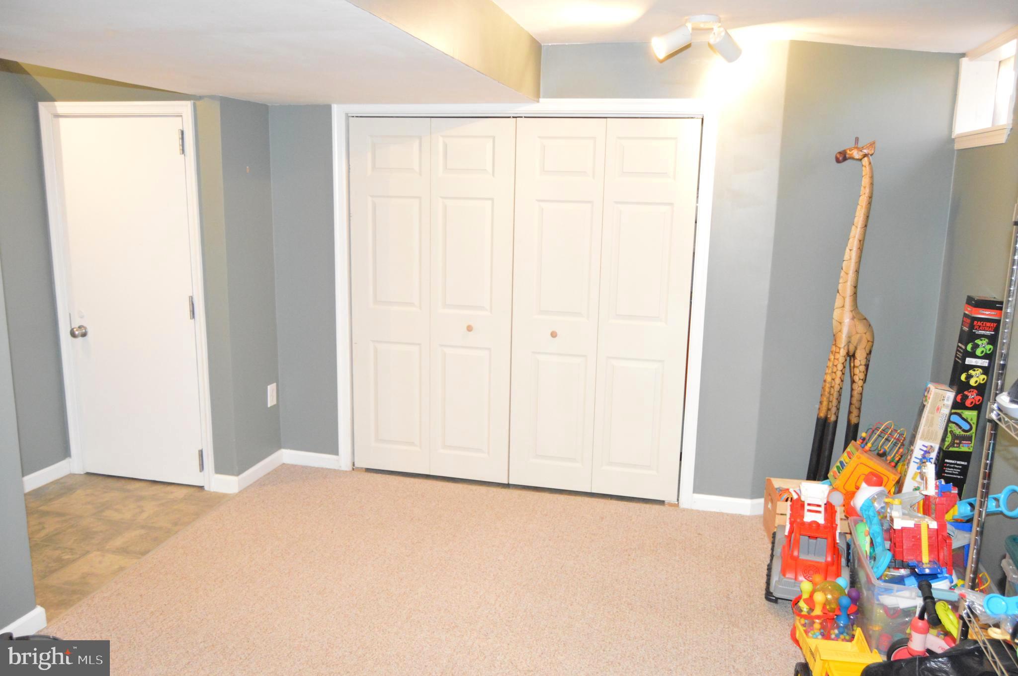 LAUREL SPRINGS - Residential