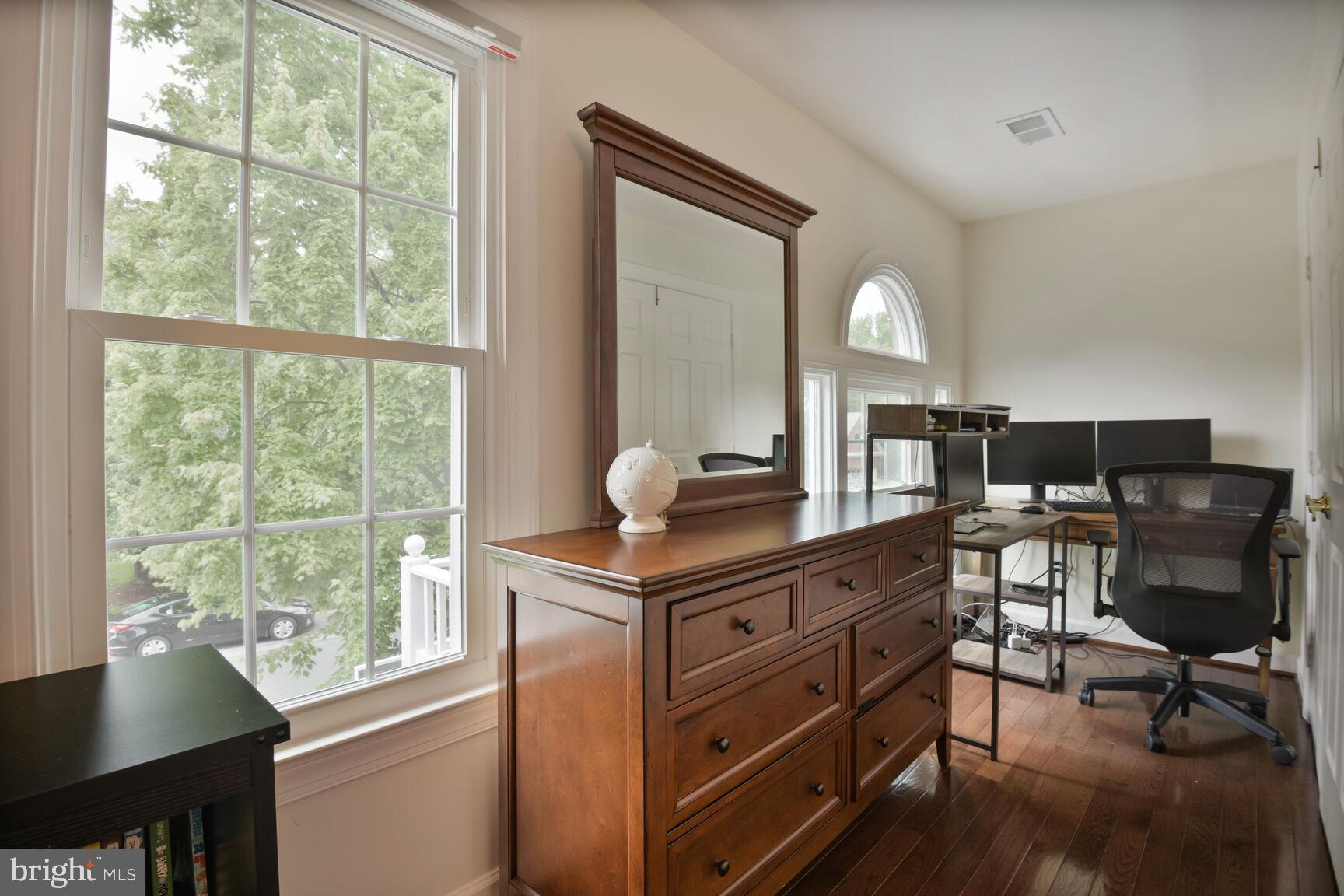 HALLOWELL - Residential