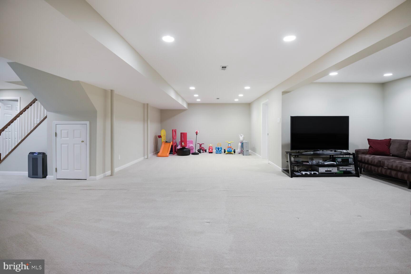 HALLOWELL - Residential