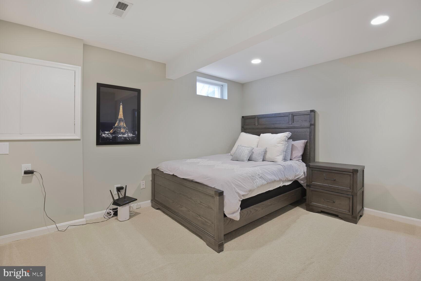 HALLOWELL - Residential