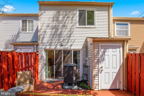 Tiny photo for 8621 Kenosha Court, LORTON, VA 22079 (MLS # VAFX2303374)