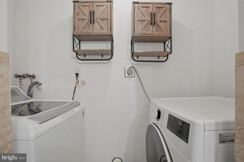 Tiny photo for 8621 Kenosha Court, LORTON, VA 22079 (MLS # VAFX2303374)