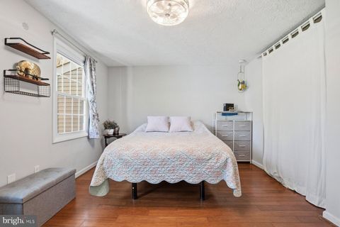 Tiny photo for 8621 Kenosha Court, LORTON, VA 22079 (MLS # VAFX2303374)