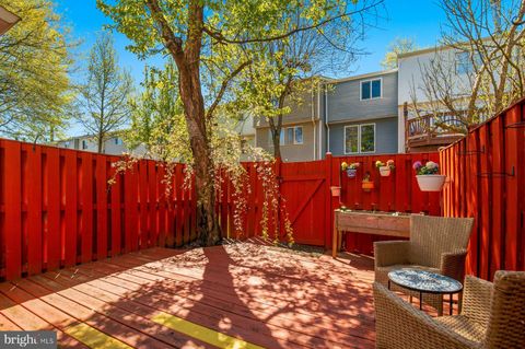 Tiny photo for 8621 Kenosha Court, LORTON, VA 22079 (MLS # VAFX2303374)