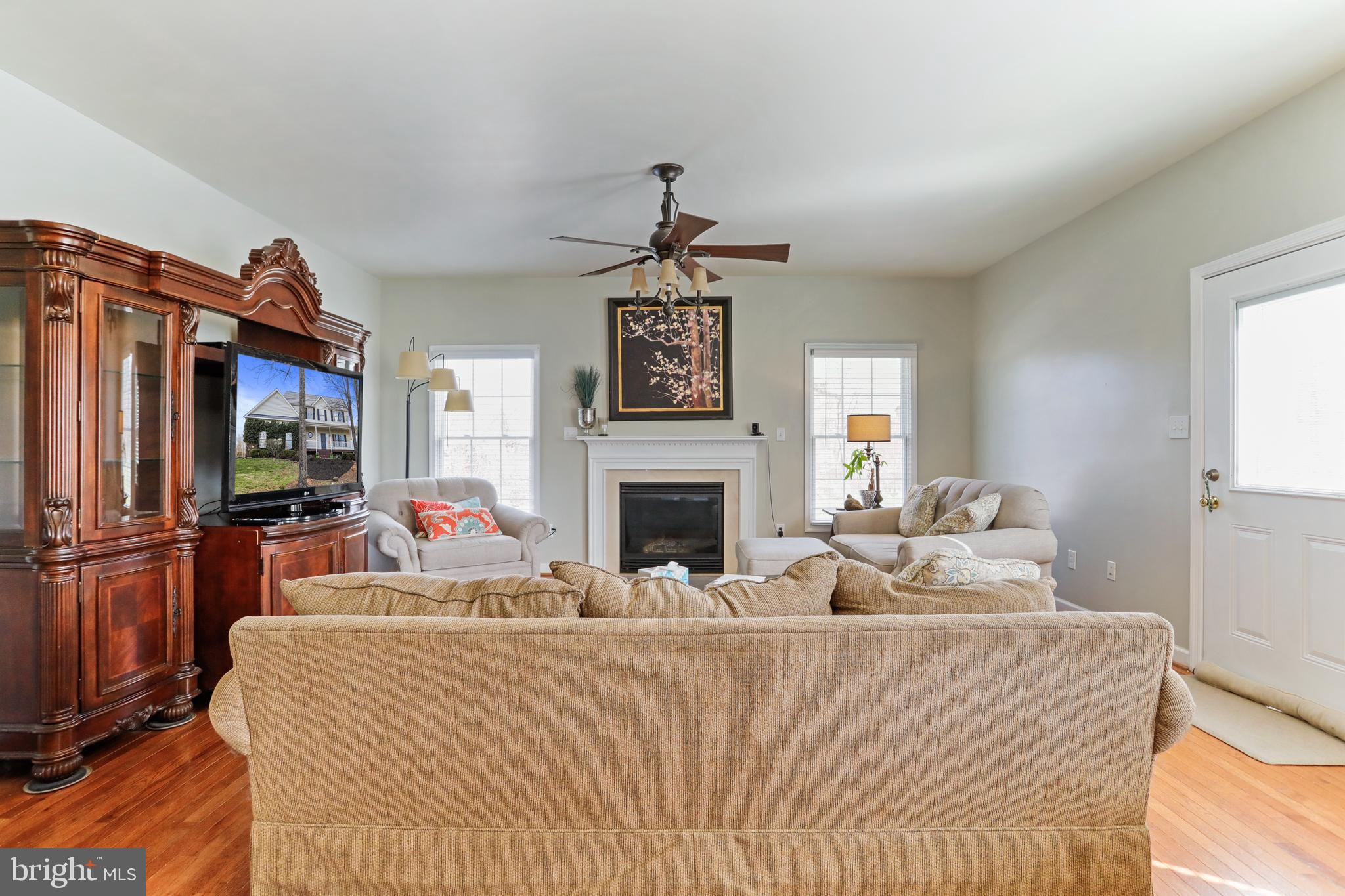 FREEZELAND MANOR - Residential