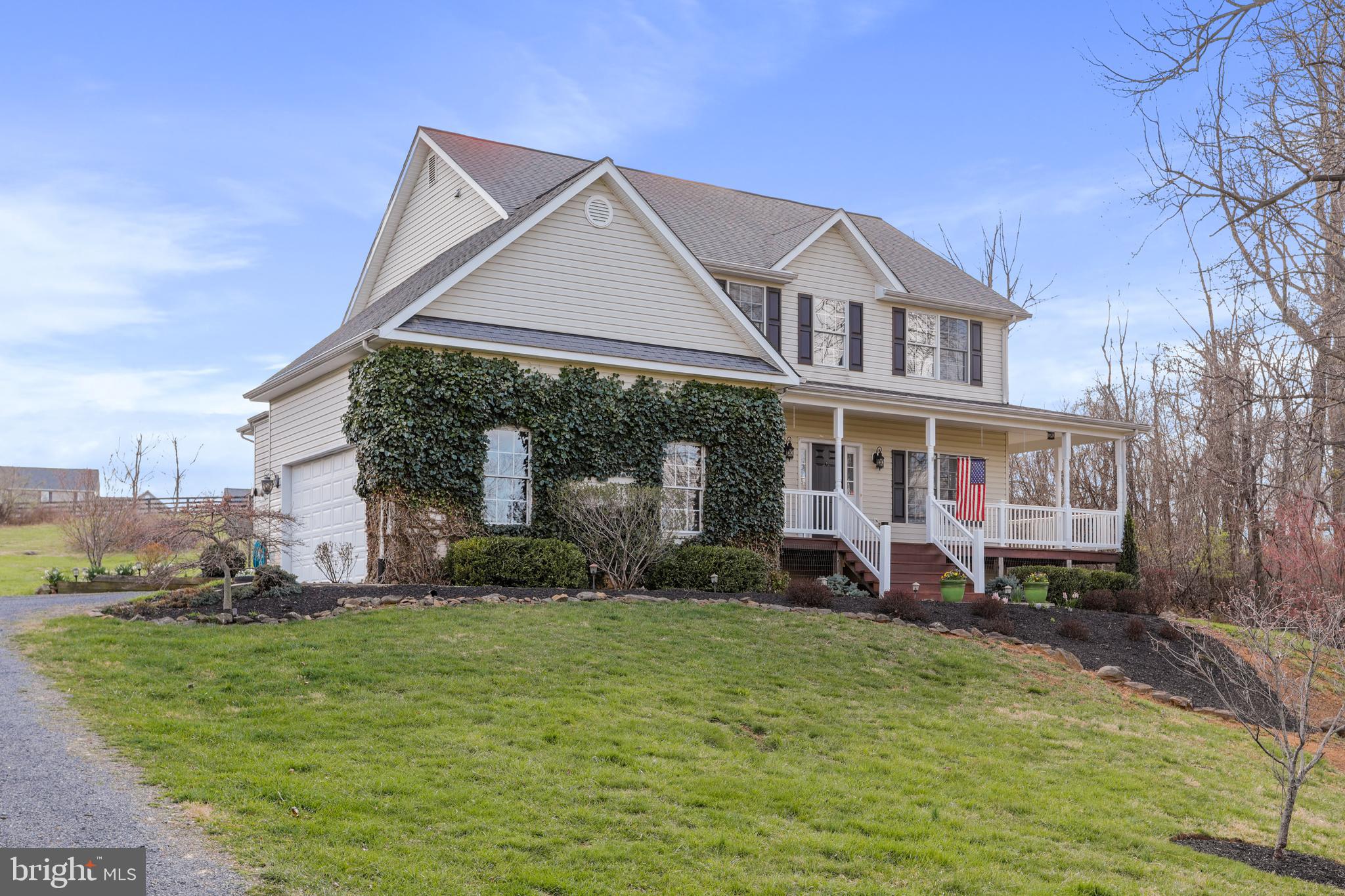 FREEZELAND MANOR - Residential