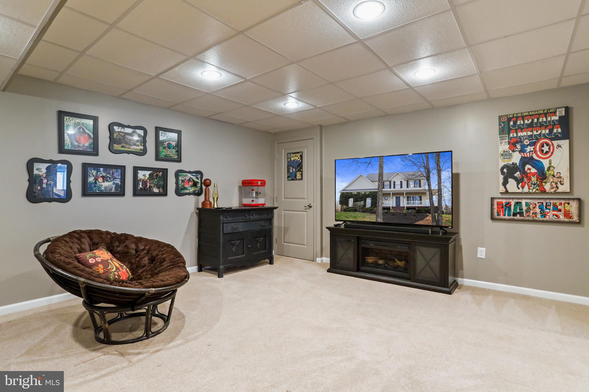 FREEZELAND MANOR - Residential