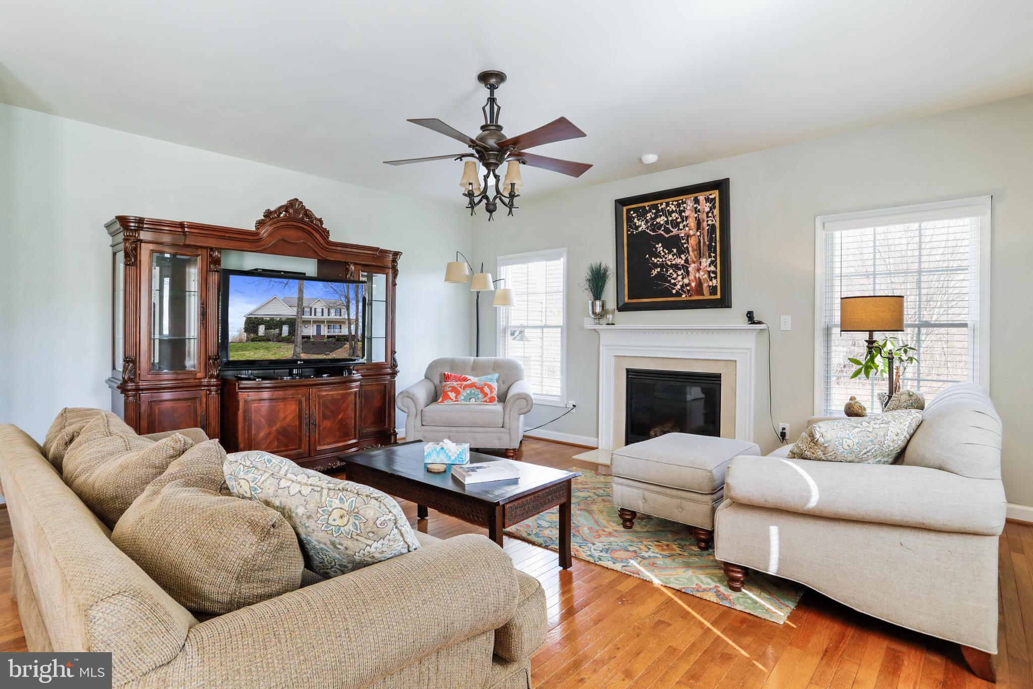 FREEZELAND MANOR - Residential