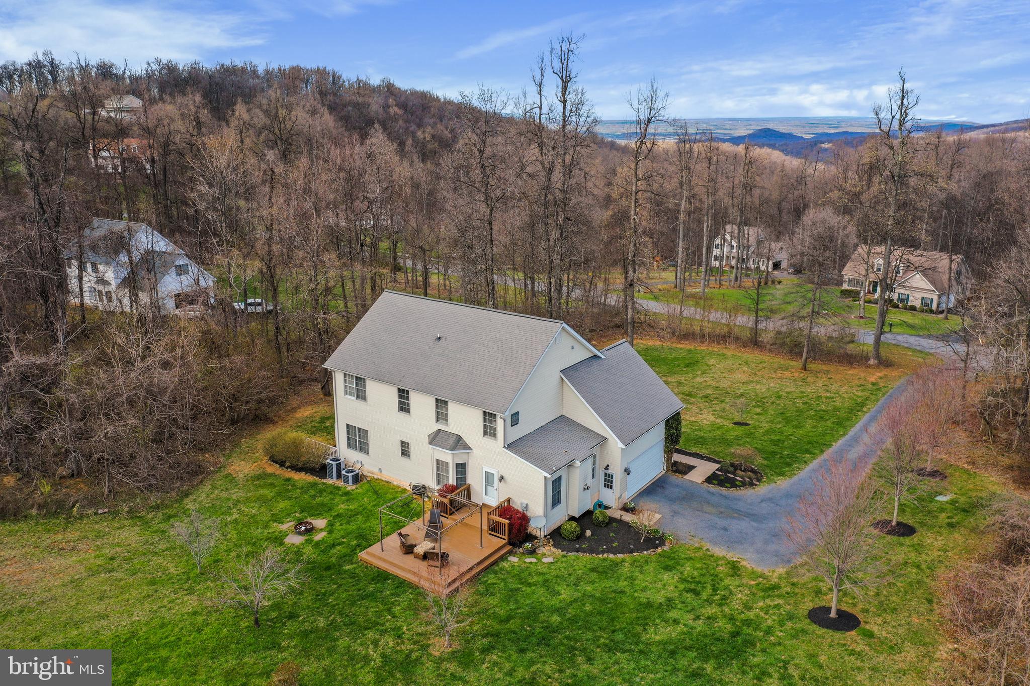 FREEZELAND MANOR - Residential