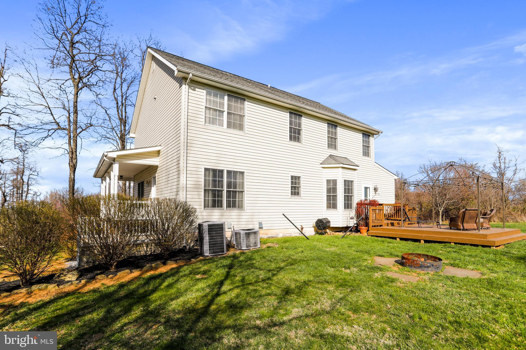 FREEZELAND MANOR - Residential