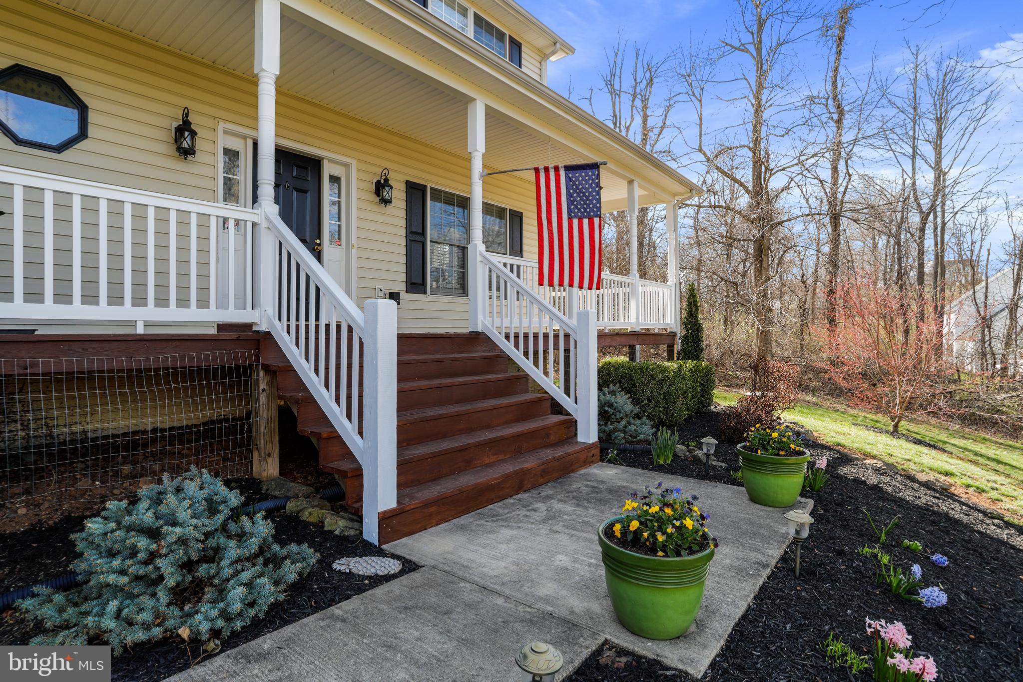 FREEZELAND MANOR - Residential