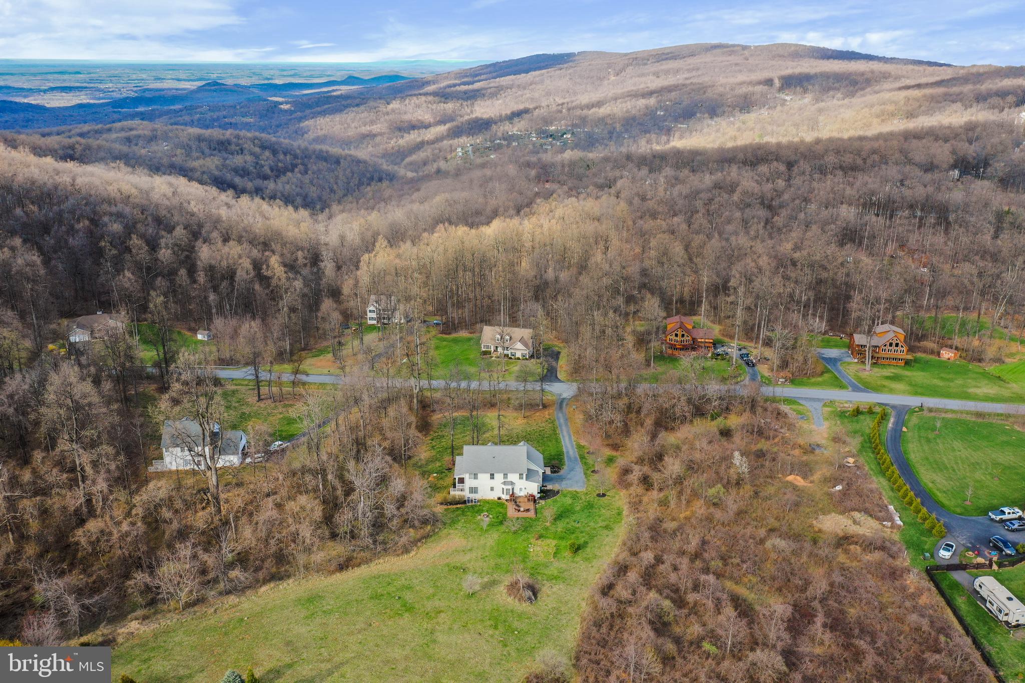 FREEZELAND MANOR - Residential