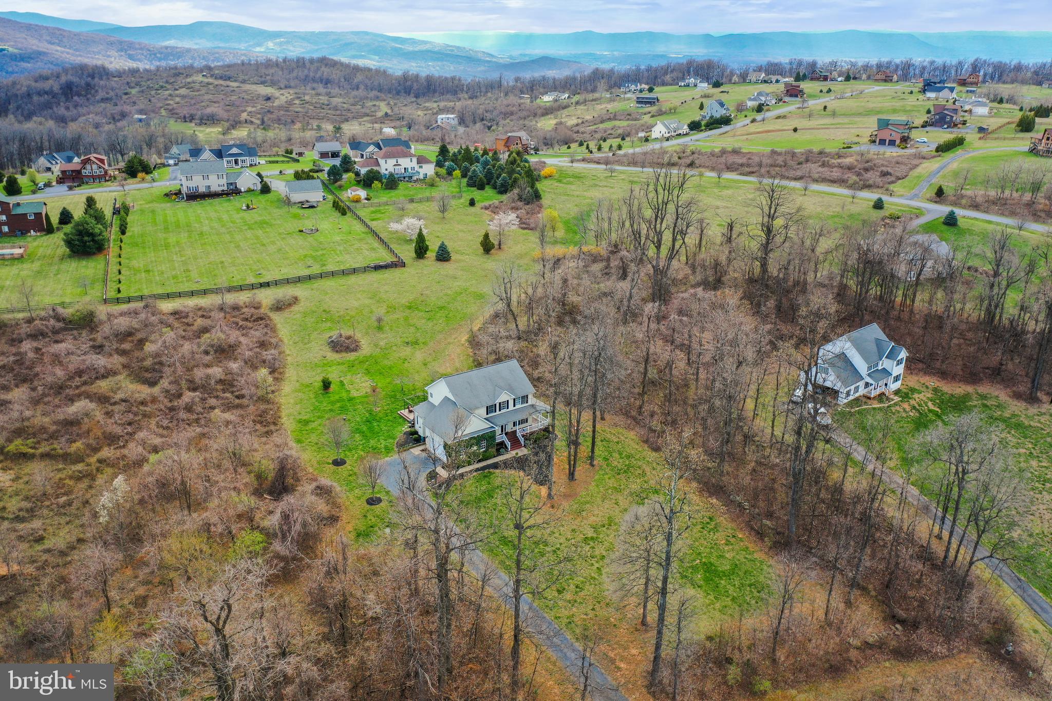 FREEZELAND MANOR - Residential