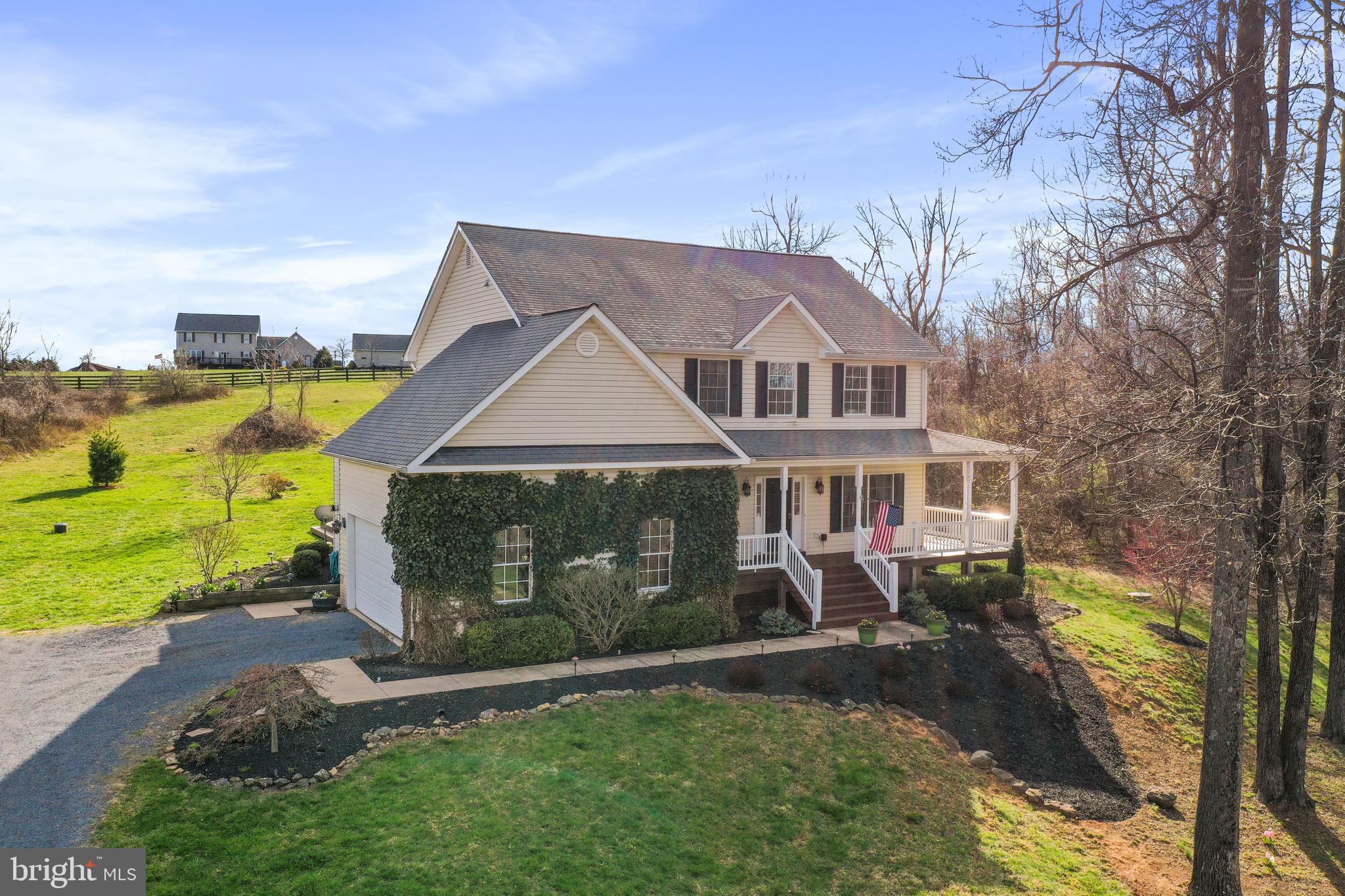 FREEZELAND MANOR - Residential