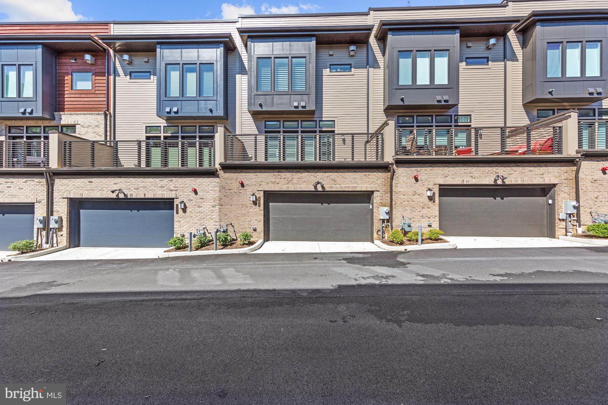 GROSVENOR HEIGHTS - Residential