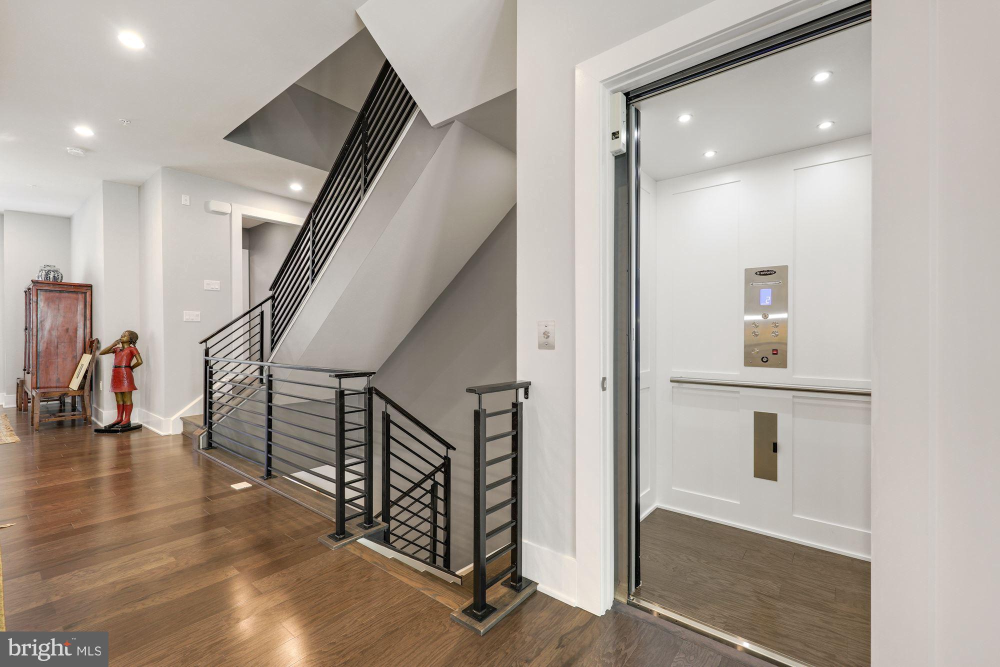 GROSVENOR HEIGHTS - Residential