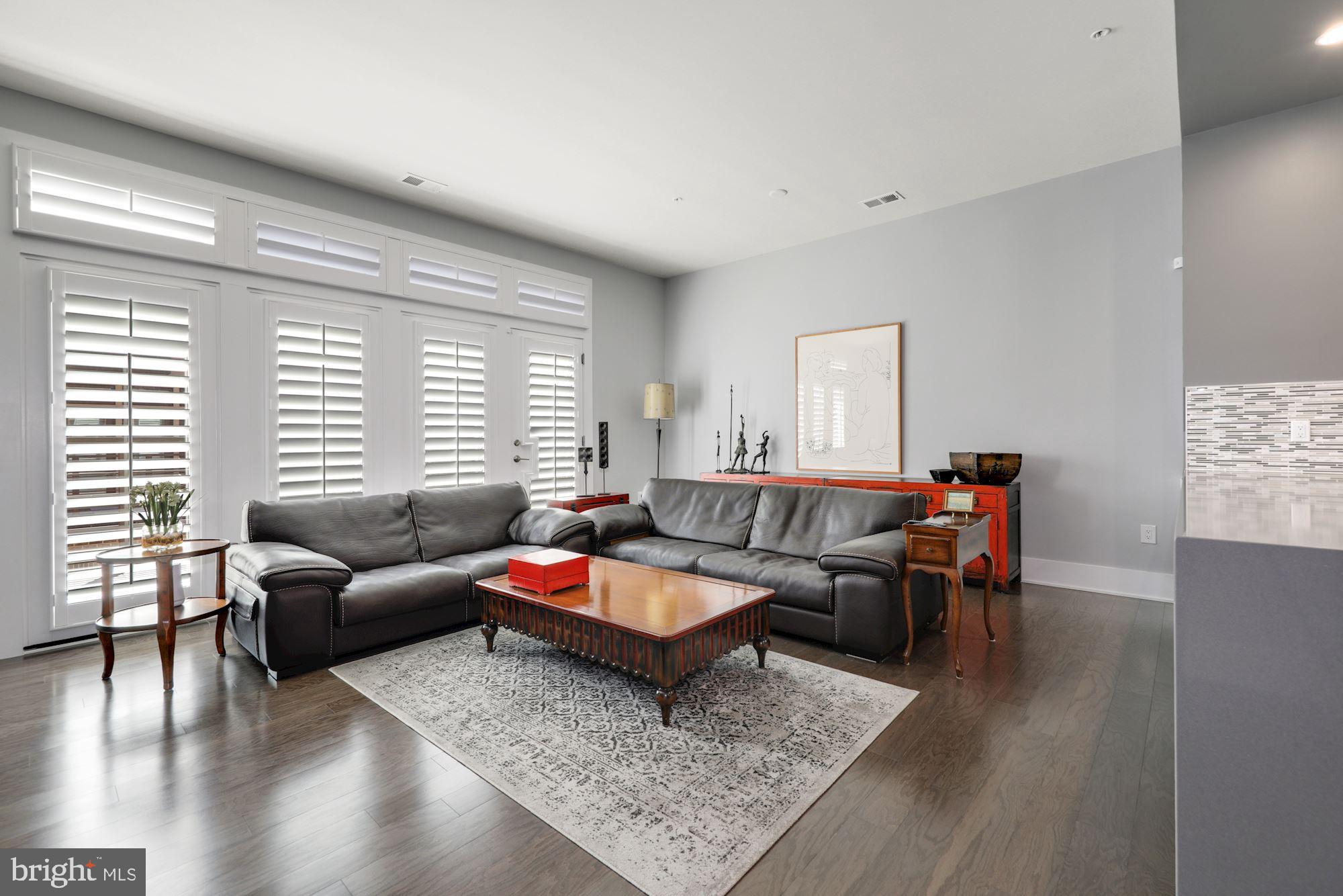 GROSVENOR HEIGHTS - Residential