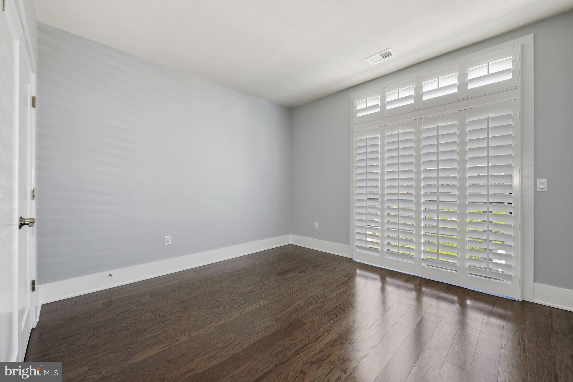 GROSVENOR HEIGHTS - Residential