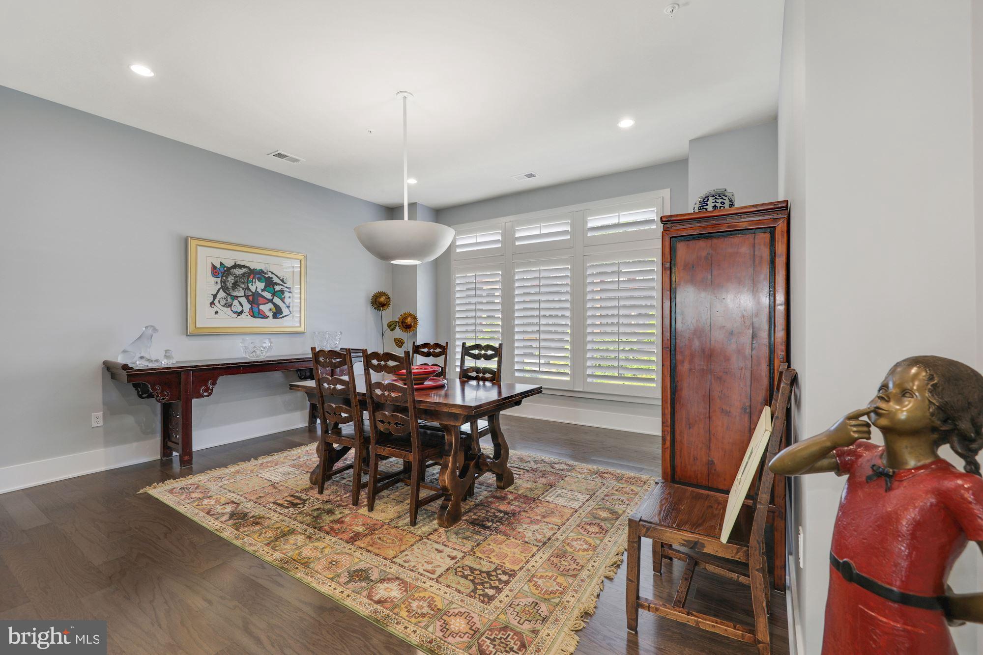 GROSVENOR HEIGHTS - Residential