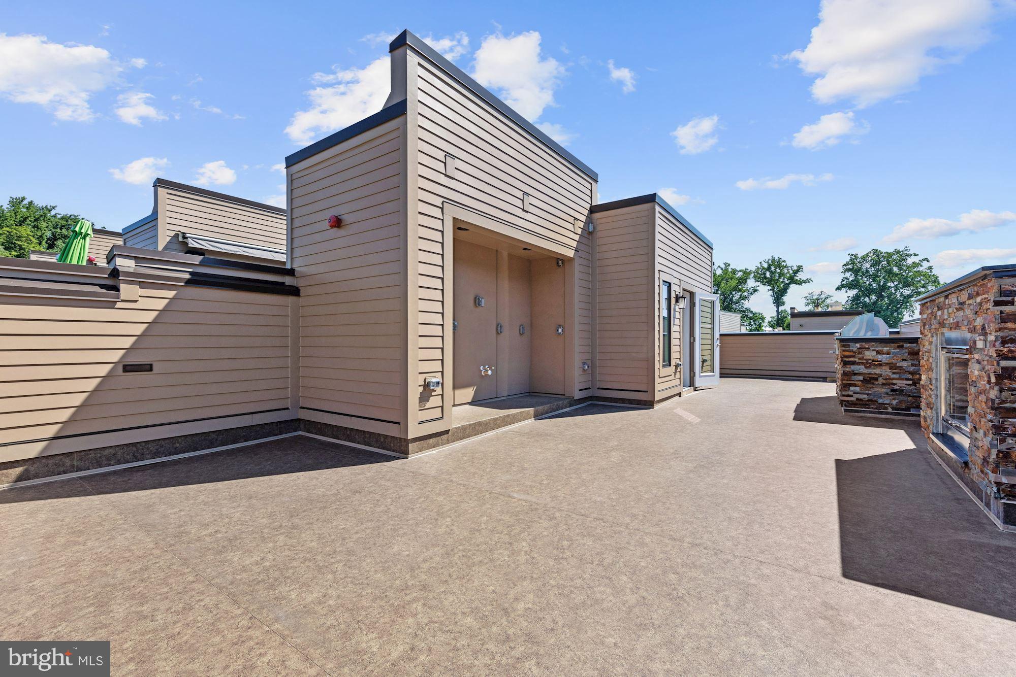 GROSVENOR HEIGHTS - Residential