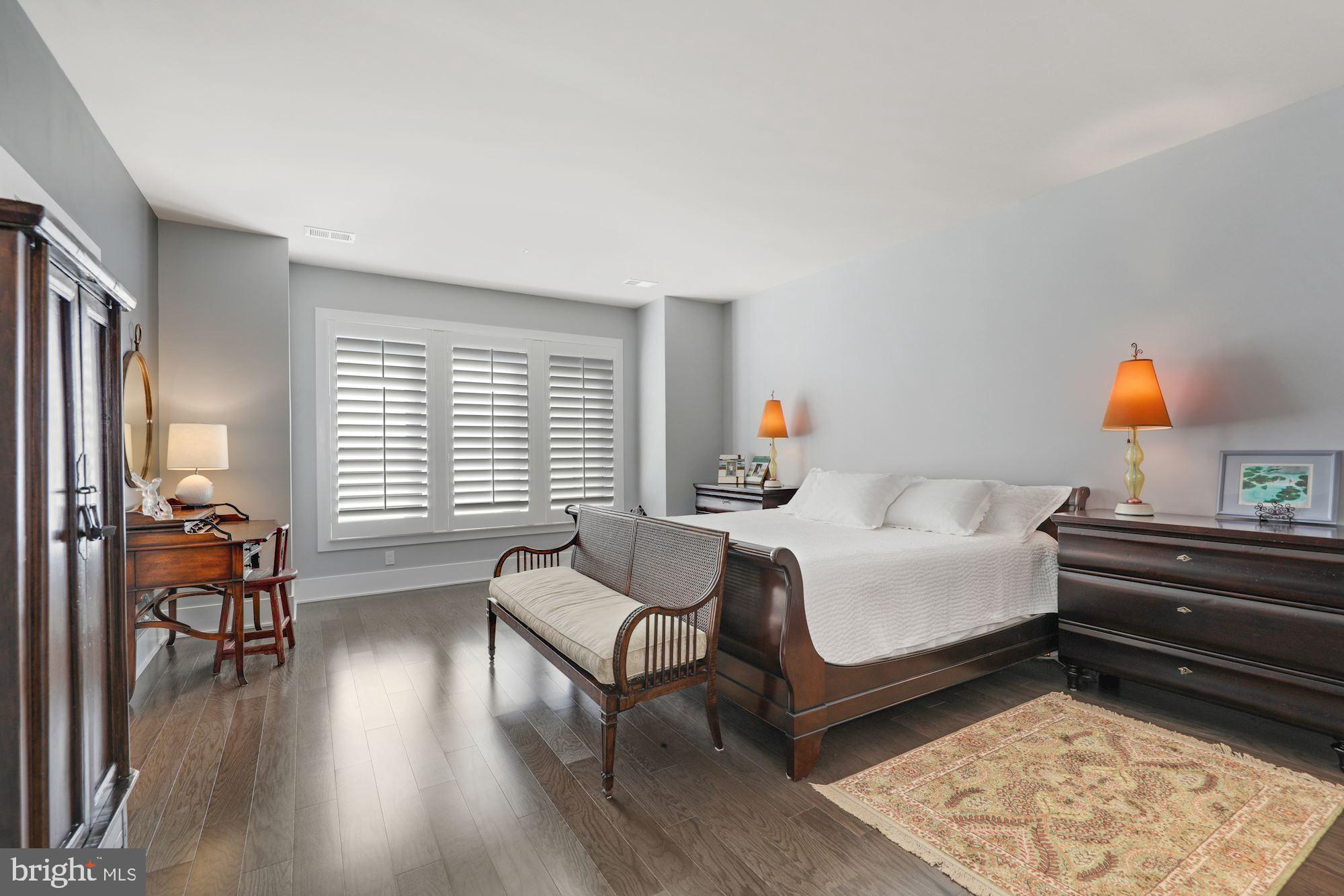 GROSVENOR HEIGHTS - Residential