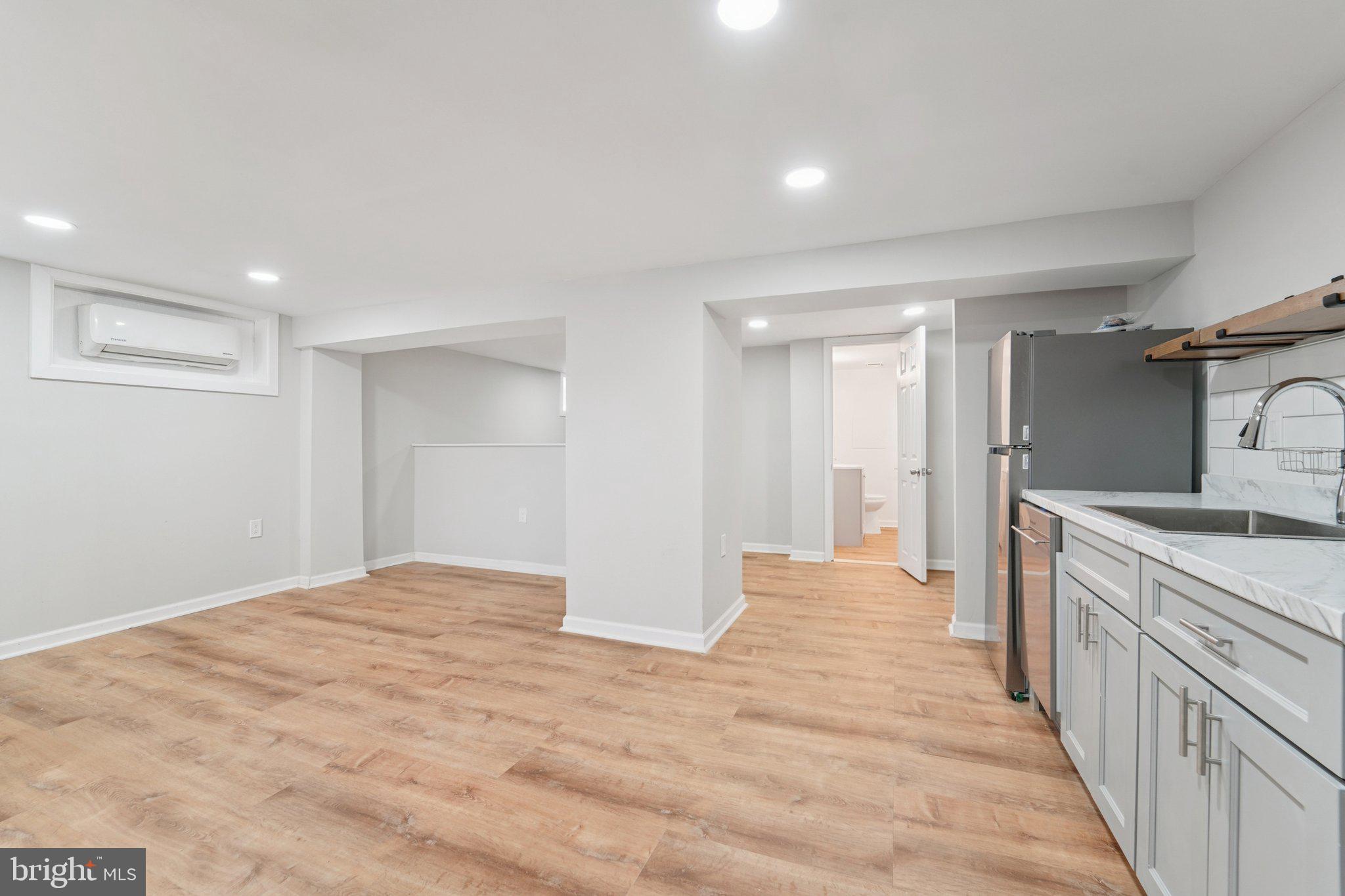 RAMBLEWOOD - Residential