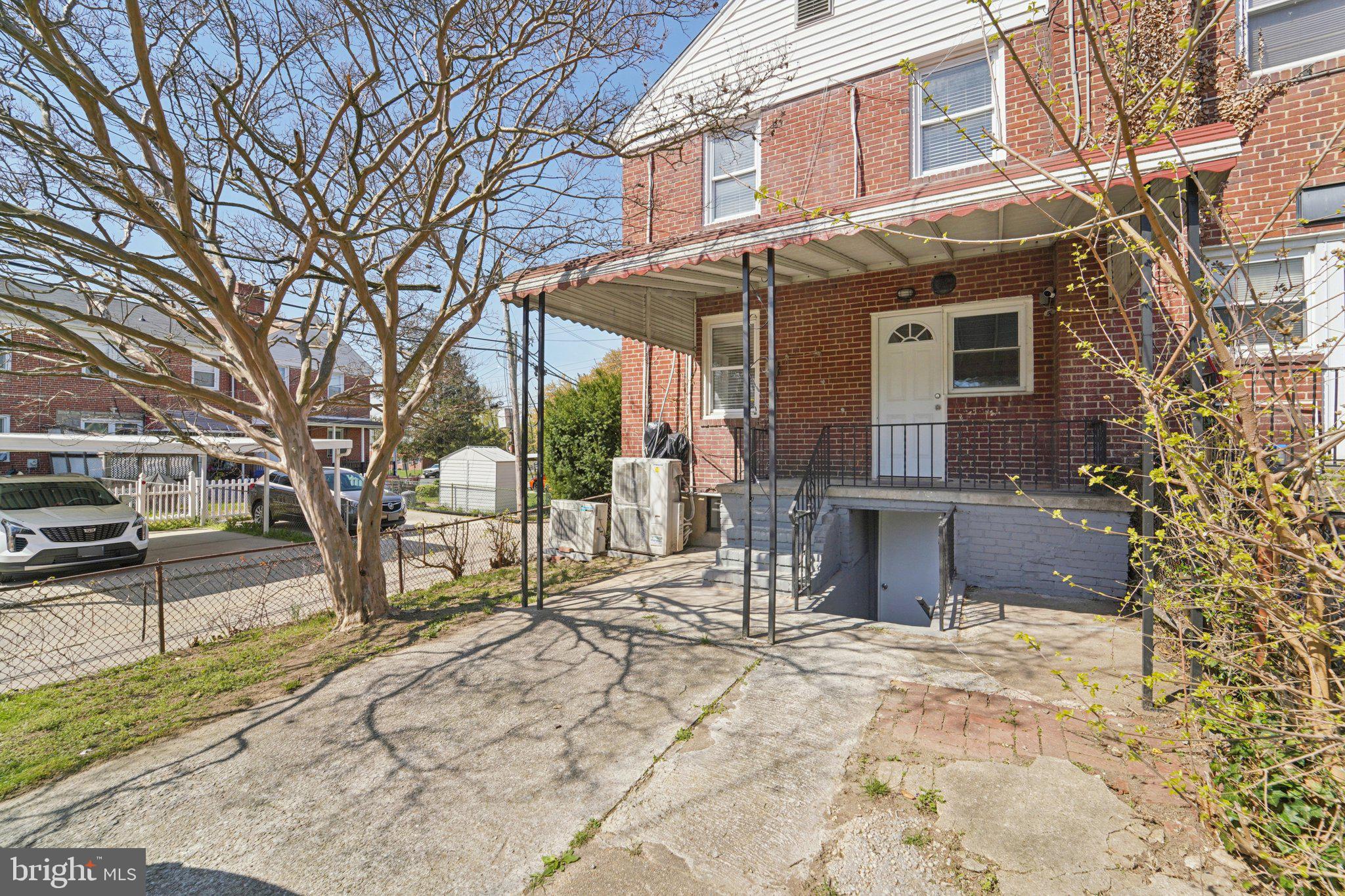 RAMBLEWOOD - Residential