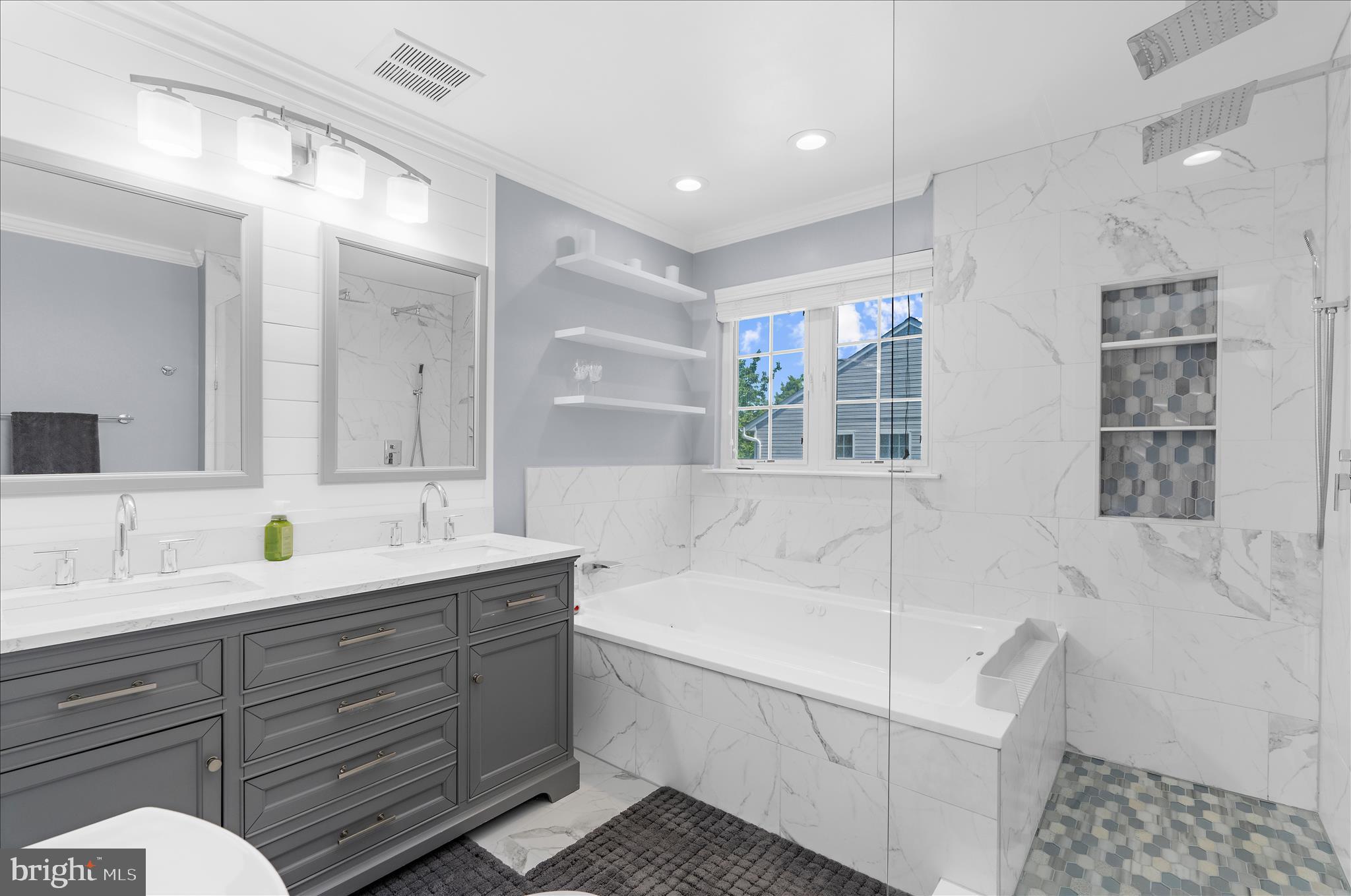 WILLOW RUN - Residential