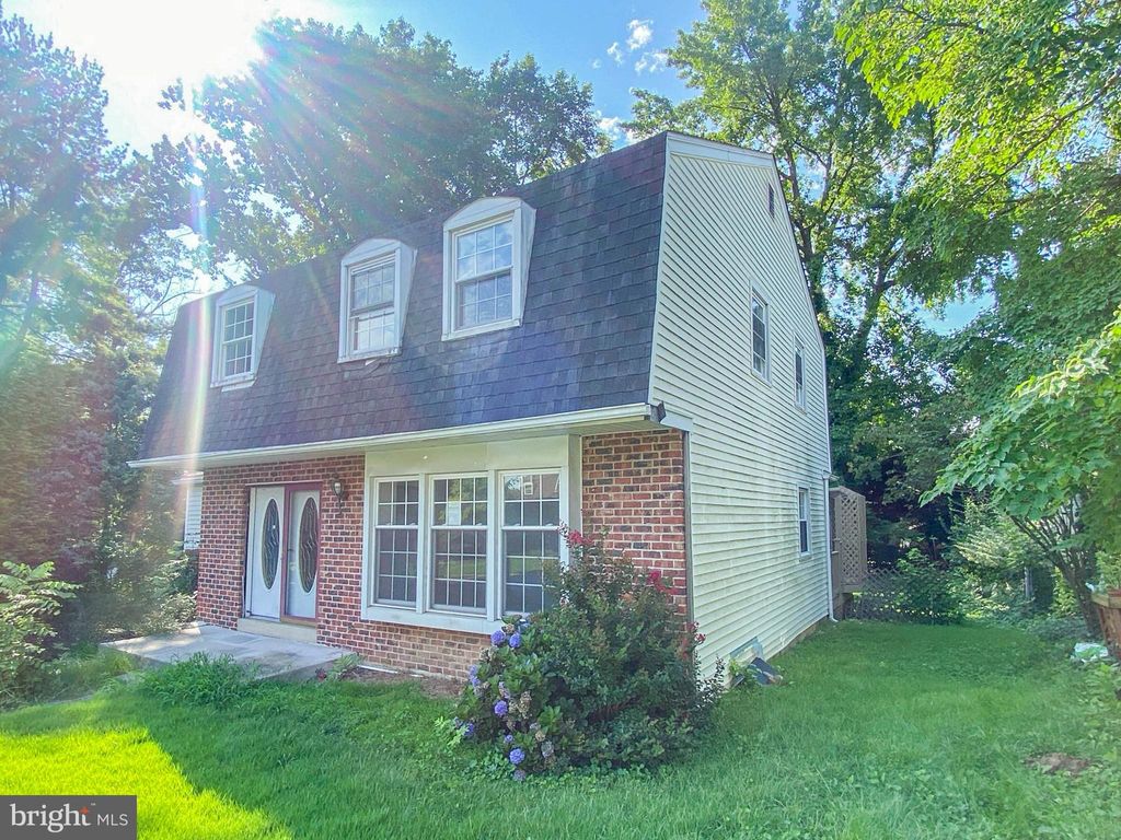 Photo of 206 Chestnut Avenue, MEDIA, PA 19063 (MLS # PADE2097084)