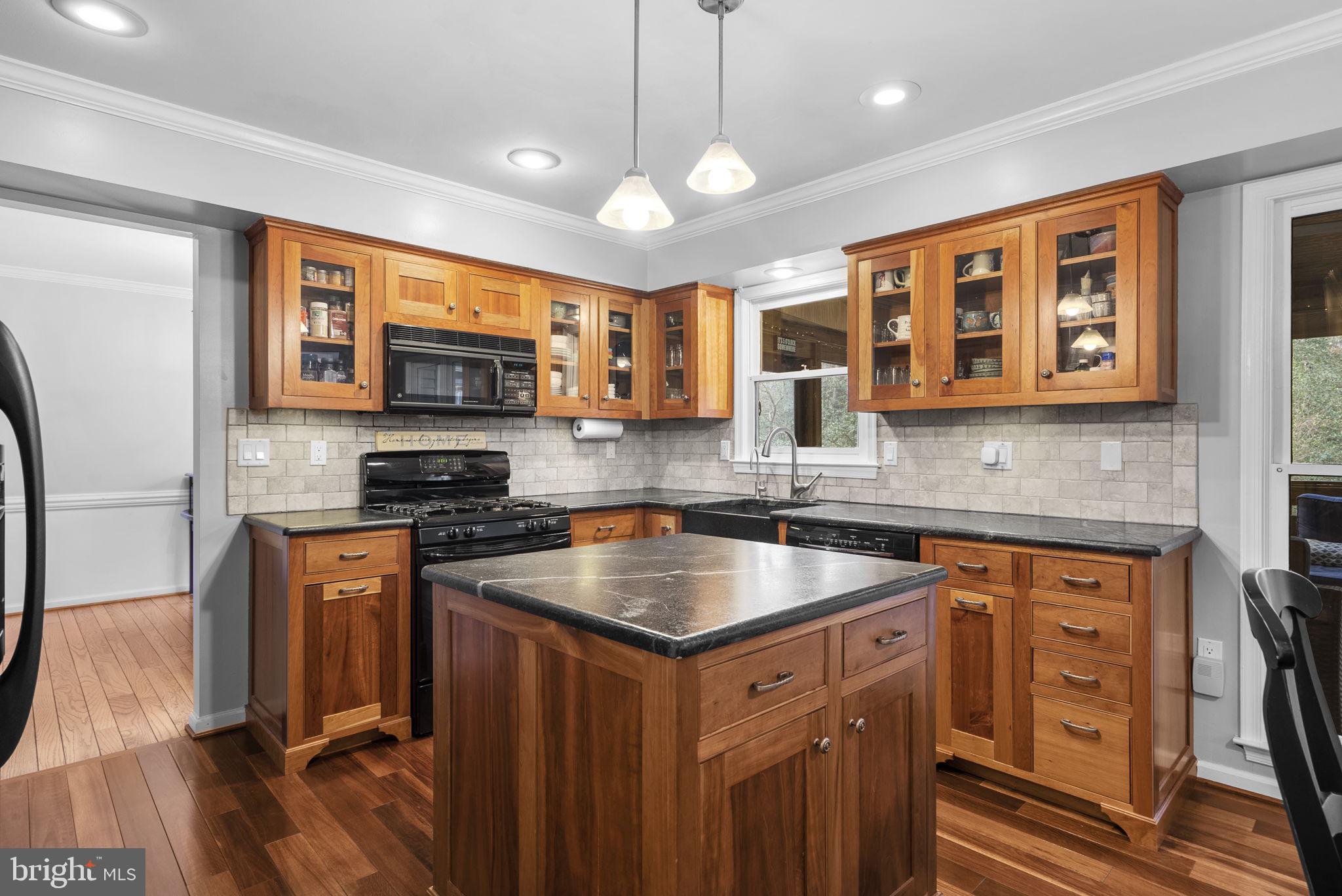 WOODBRIDGE FOREST - Residential