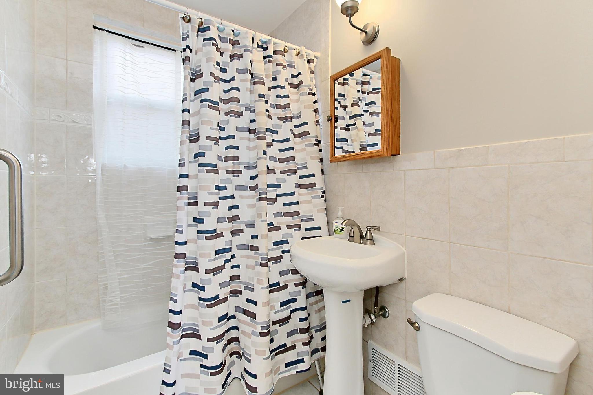 COLUMBIA PINES - Residential