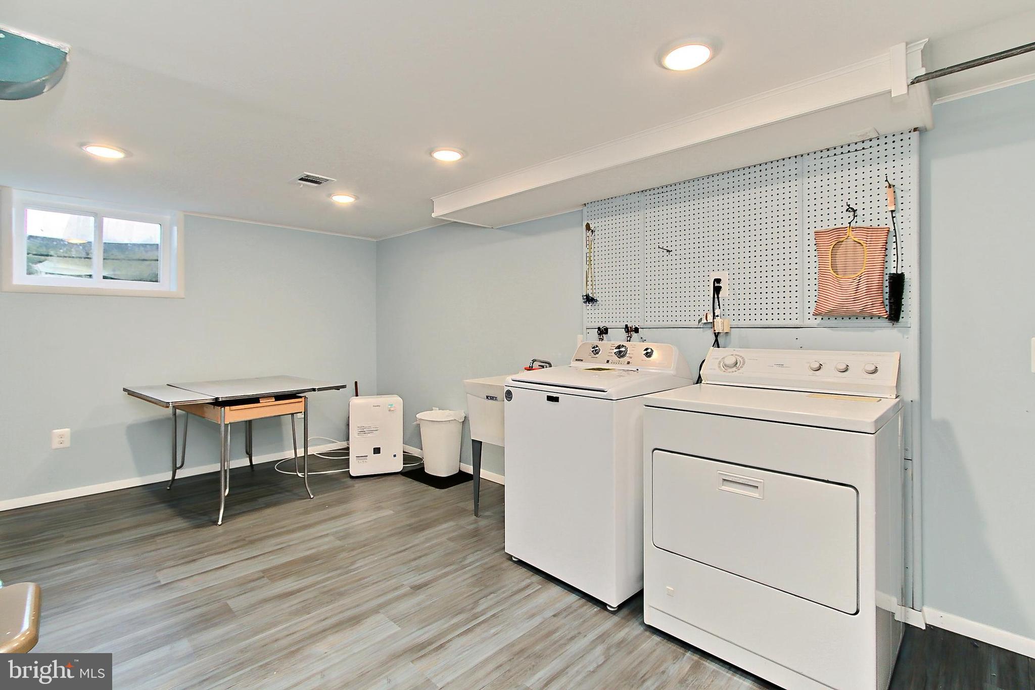 COLUMBIA PINES - Residential