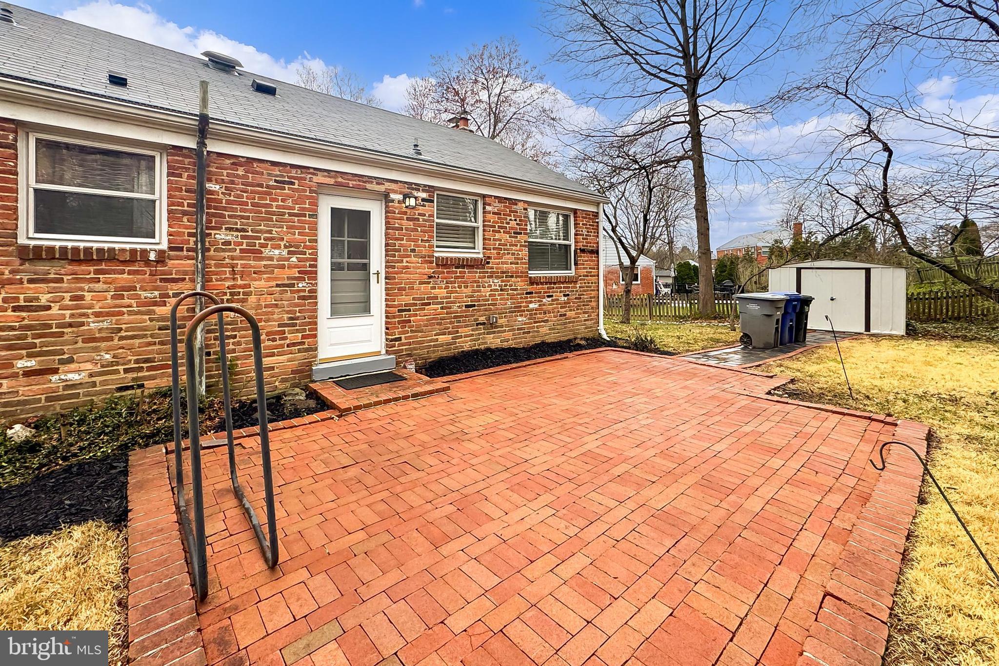 COLUMBIA PINES - Residential