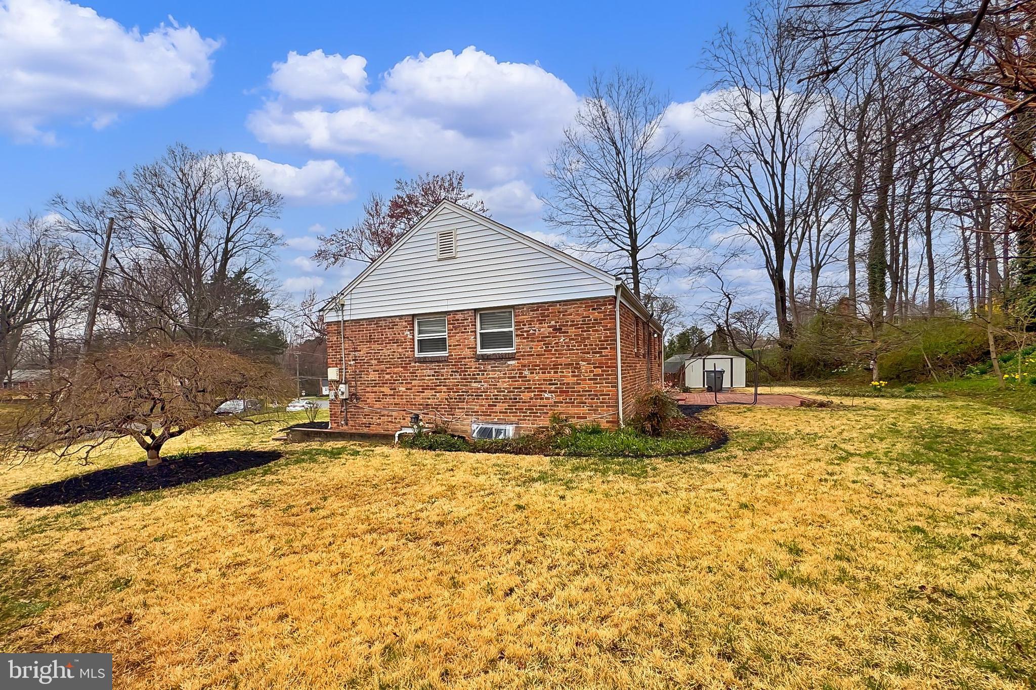 COLUMBIA PINES - Residential