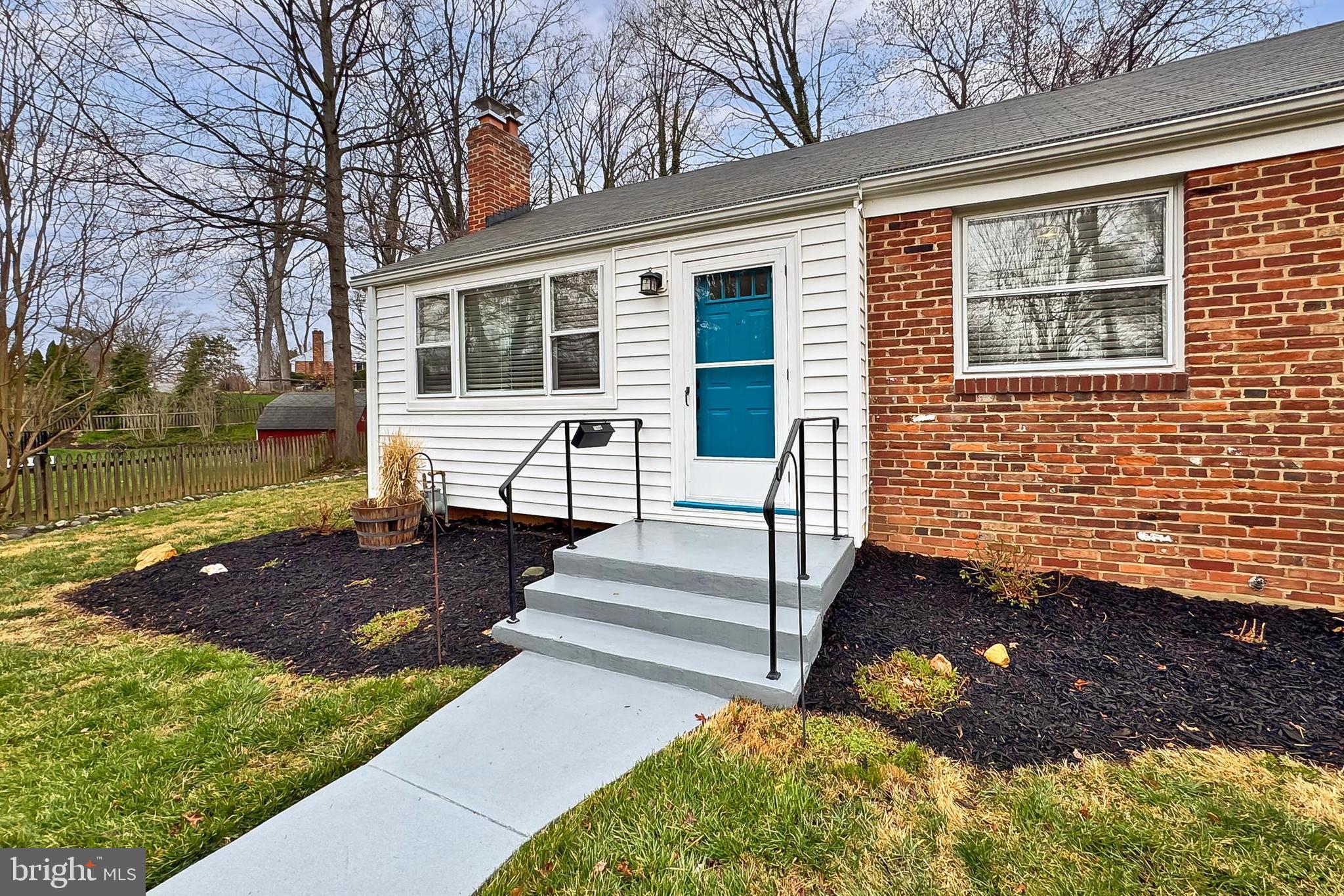 7000 MURRAY COURT