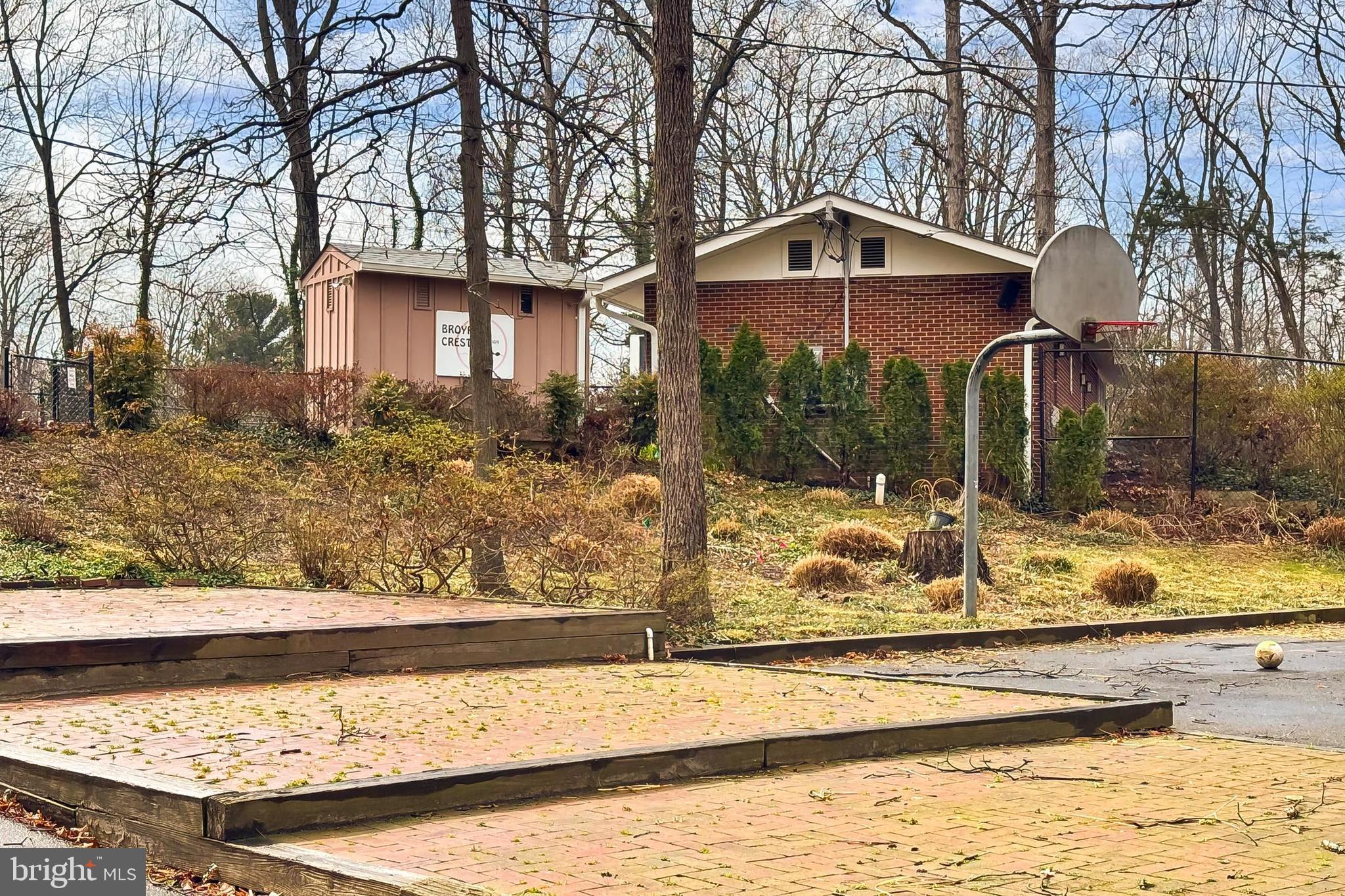 COLUMBIA PINES - Residential