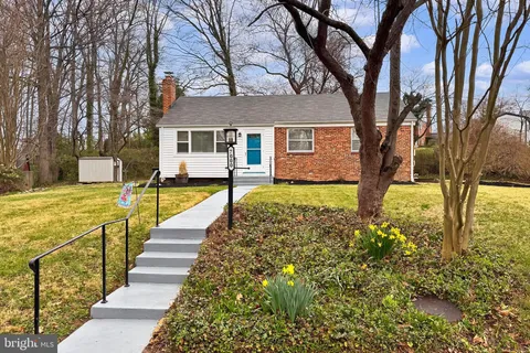7000 Murray Court, Annandale, VA MLS: VAFX2230076