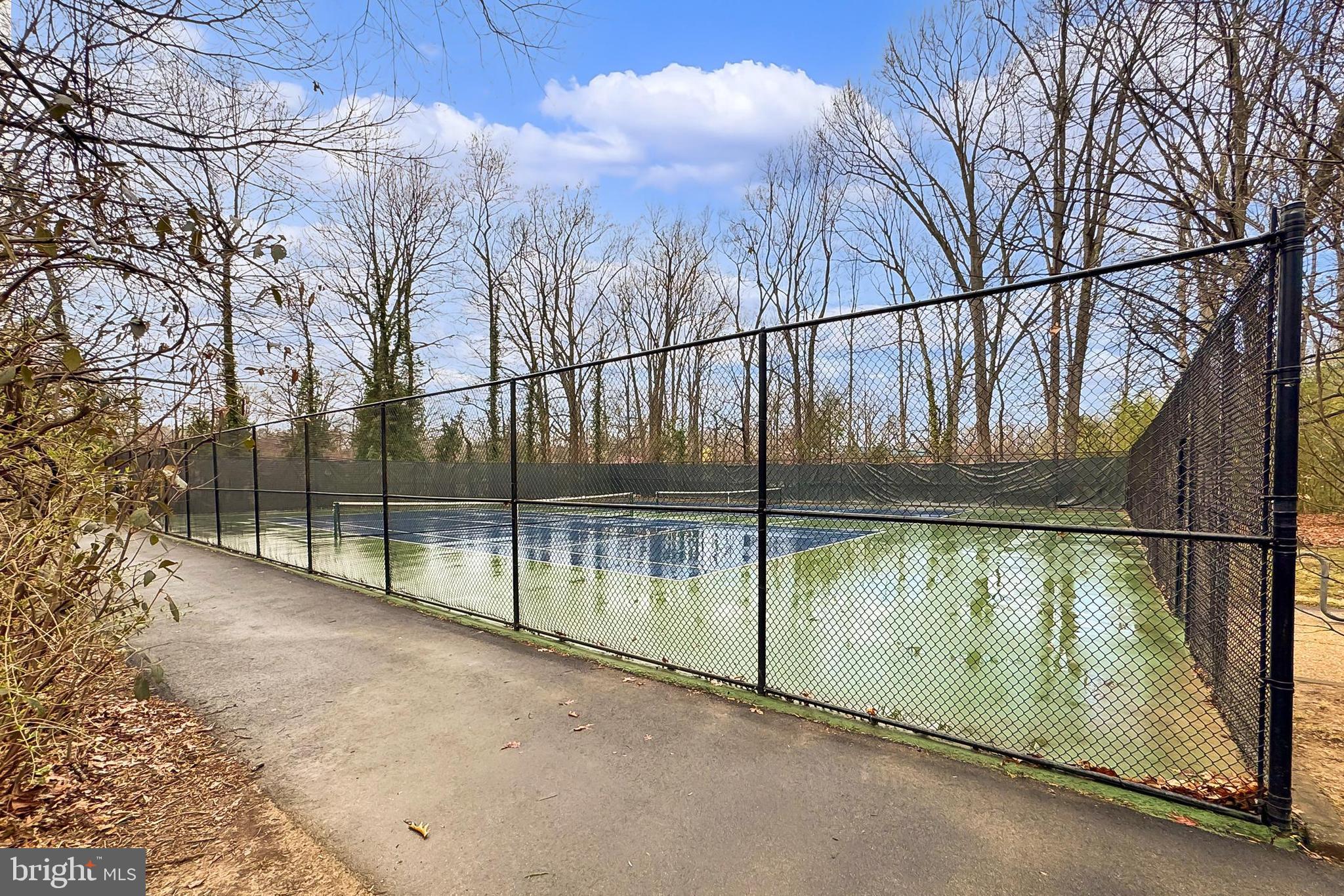 COLUMBIA PINES - Residential