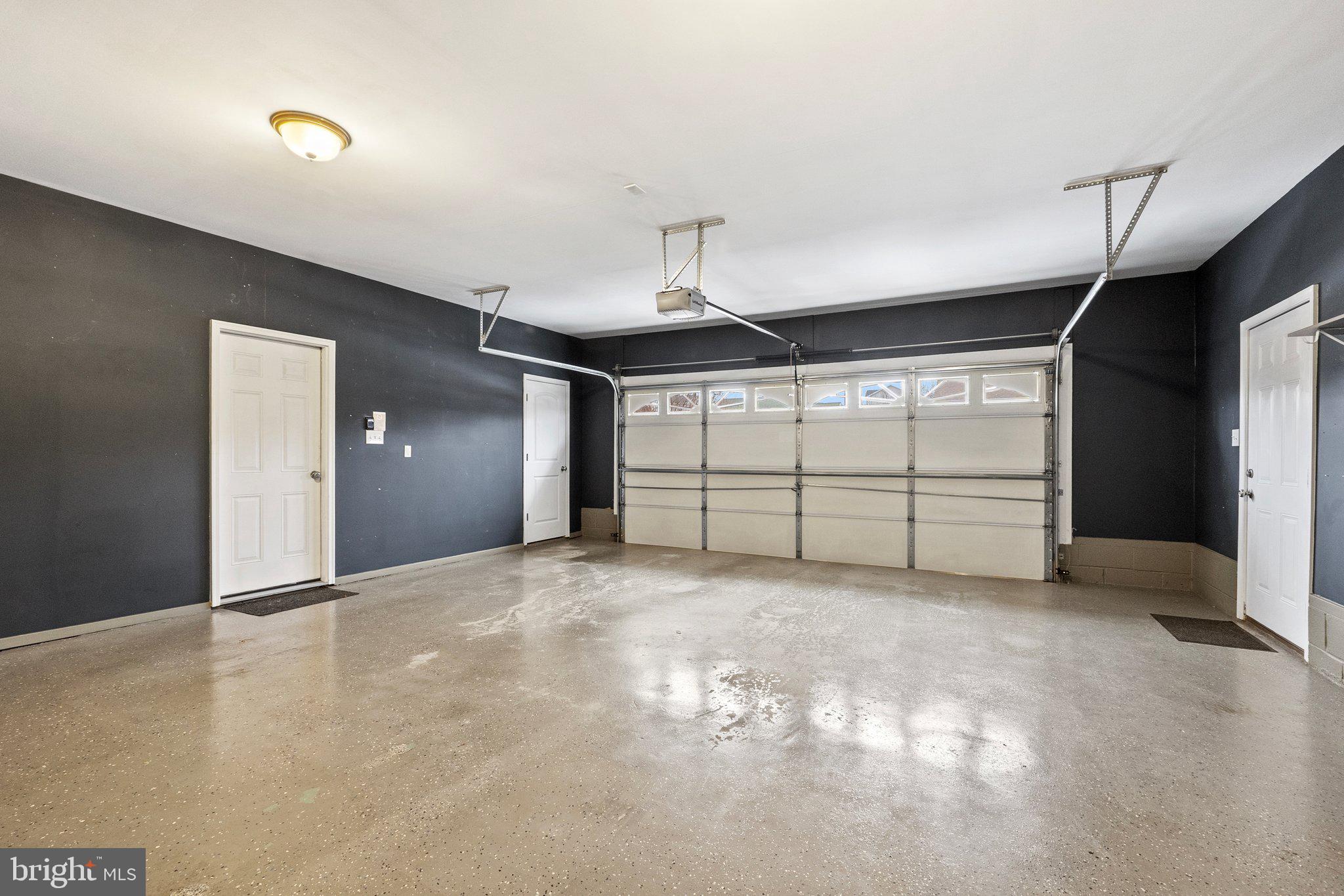 RED HILL - Residential