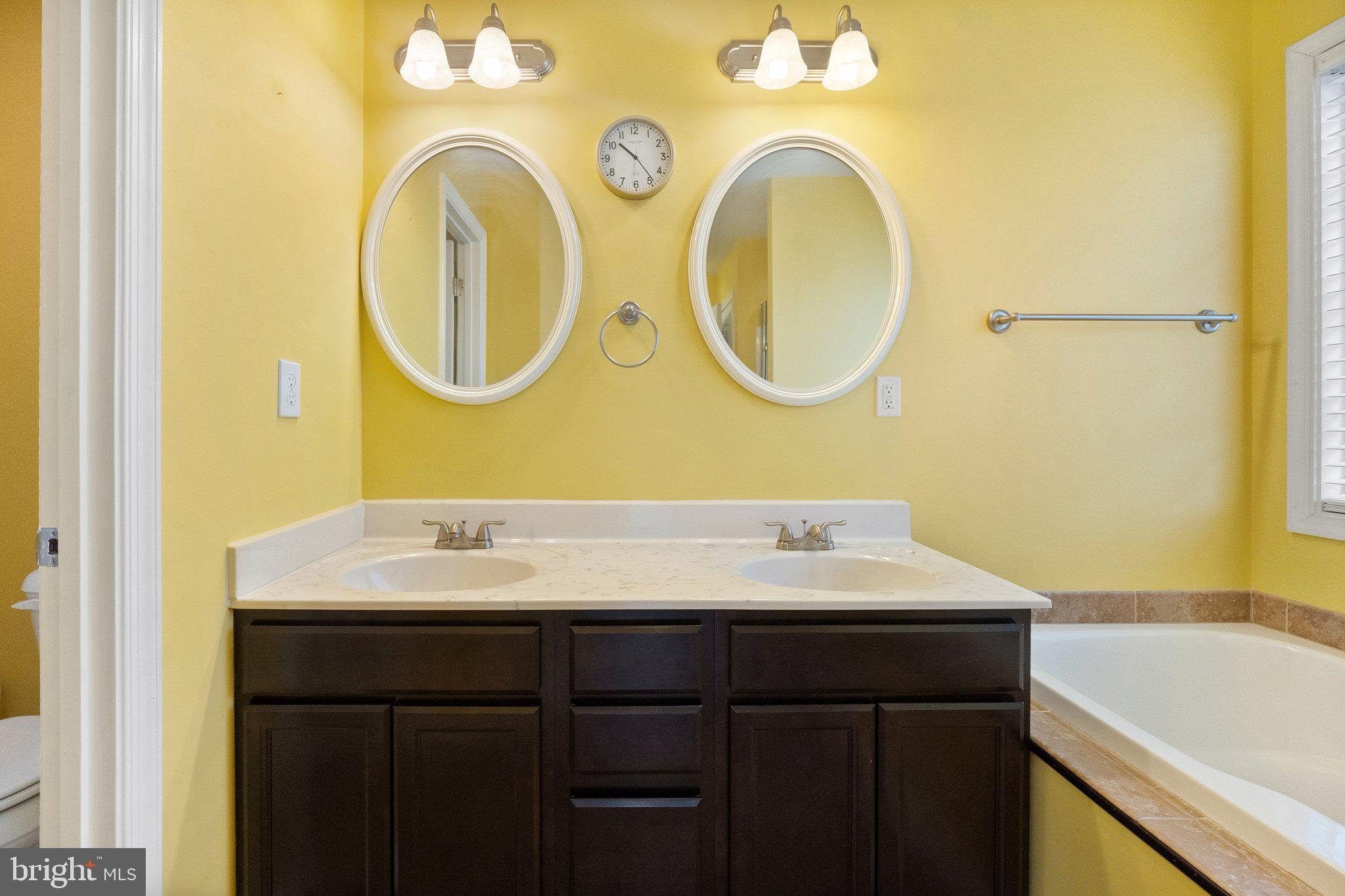 RED HILL - Residential