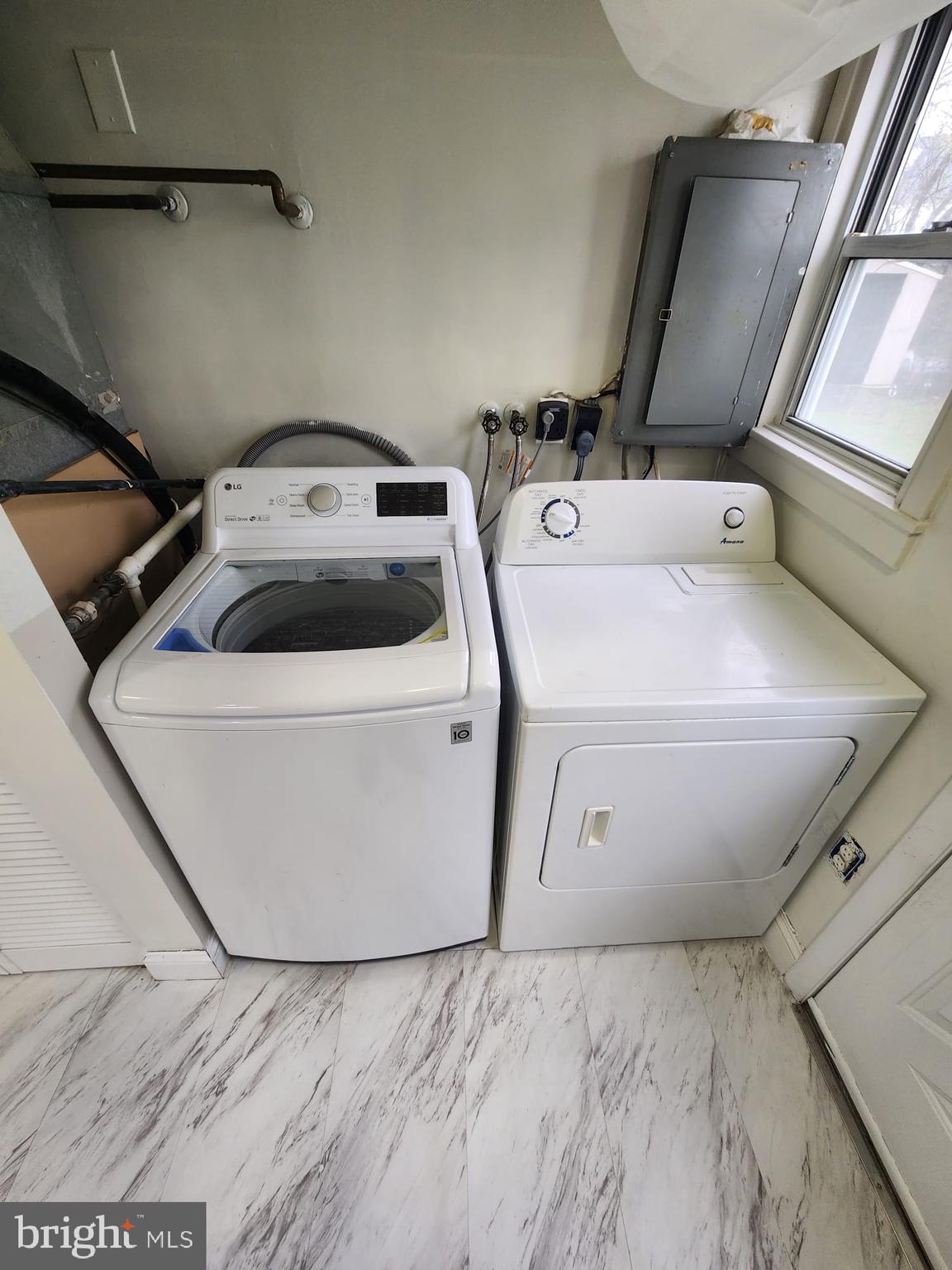 LAUREL GARDENS - Residential