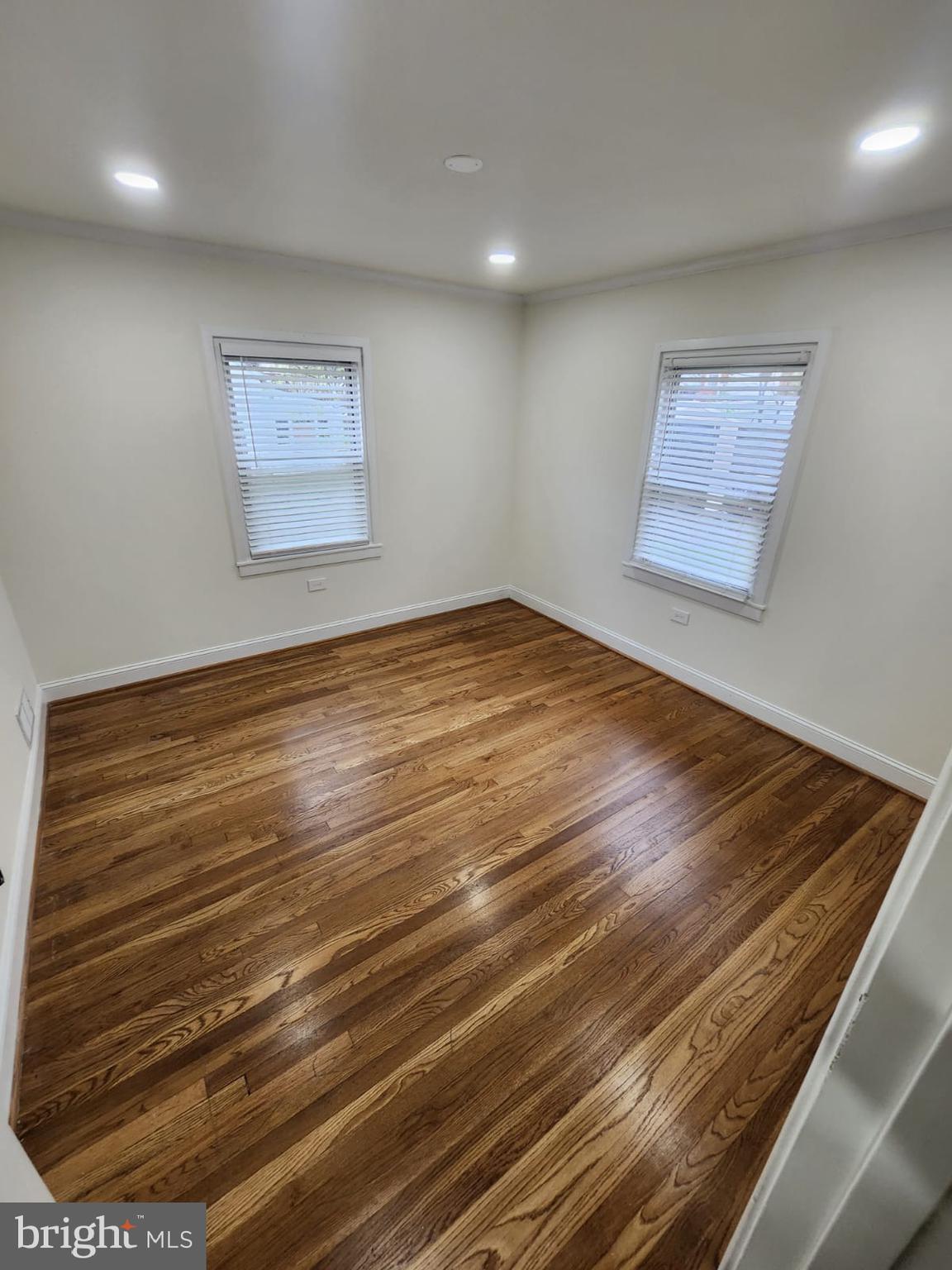 LAUREL GARDENS - Residential