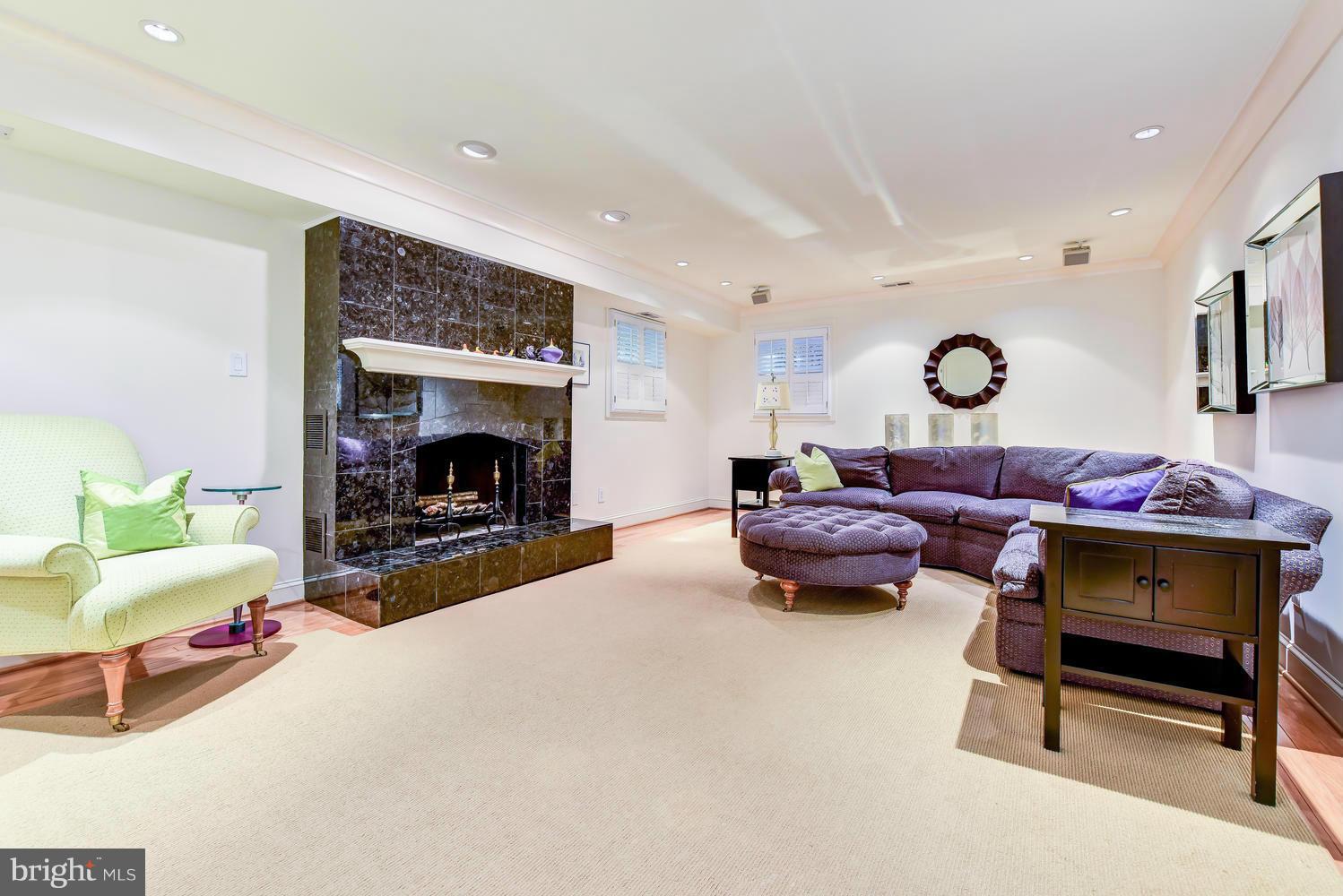 ROSEMONT - Residential