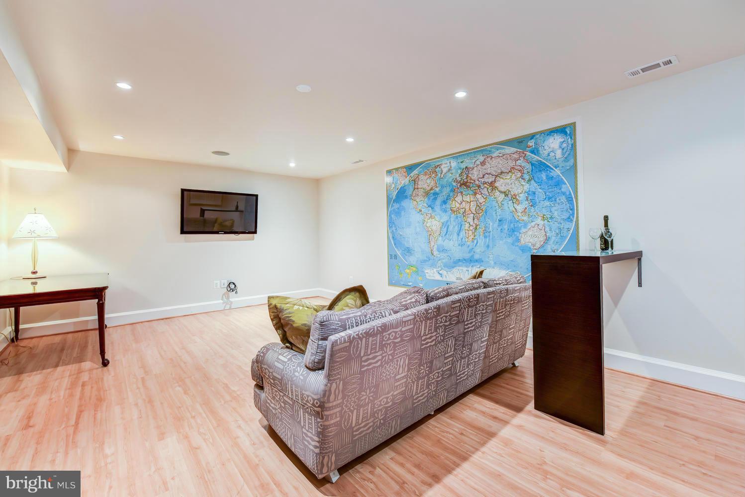 ROSEMONT - Residential