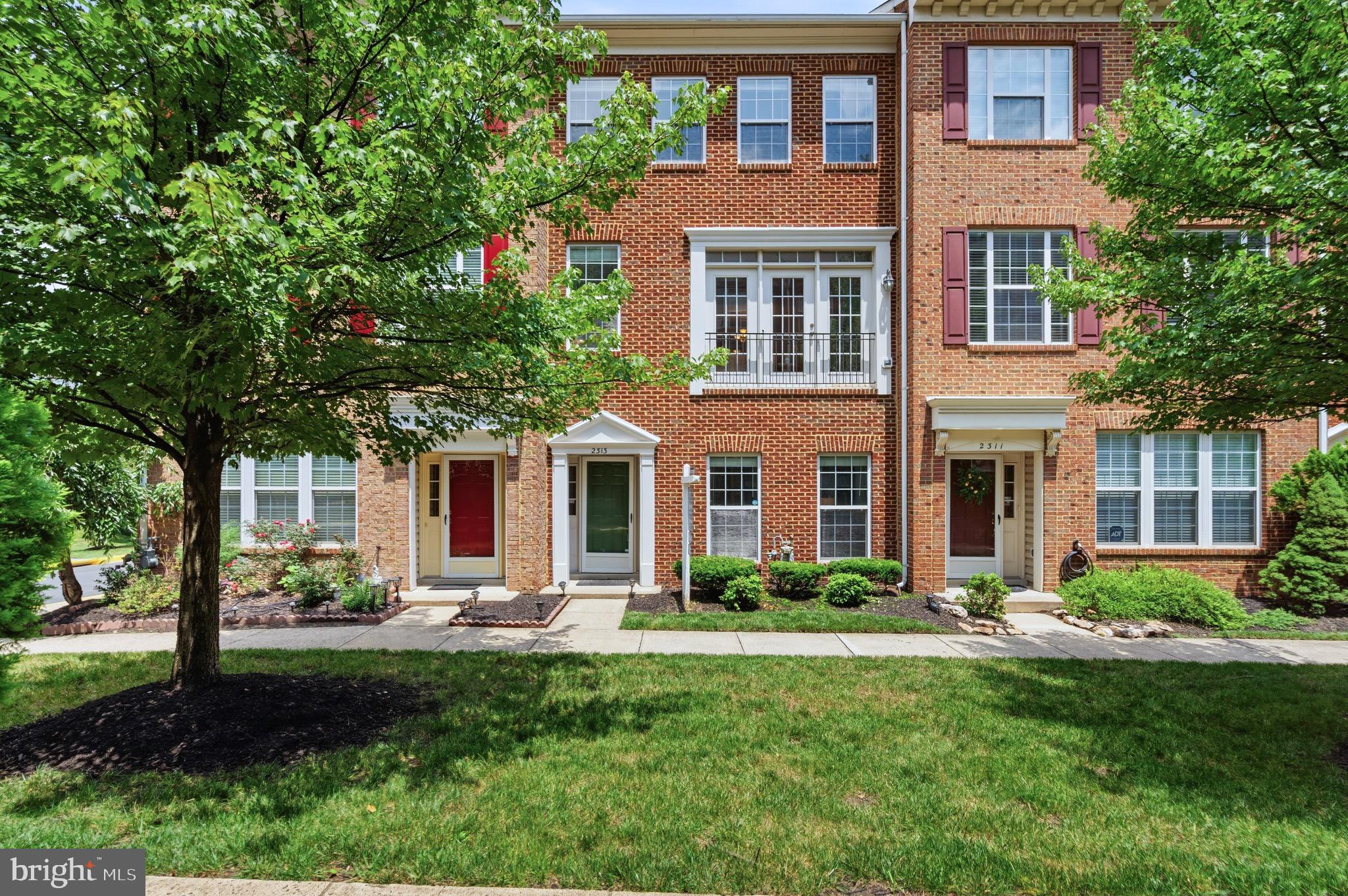 2313 HUNTINGTON STATION COURT