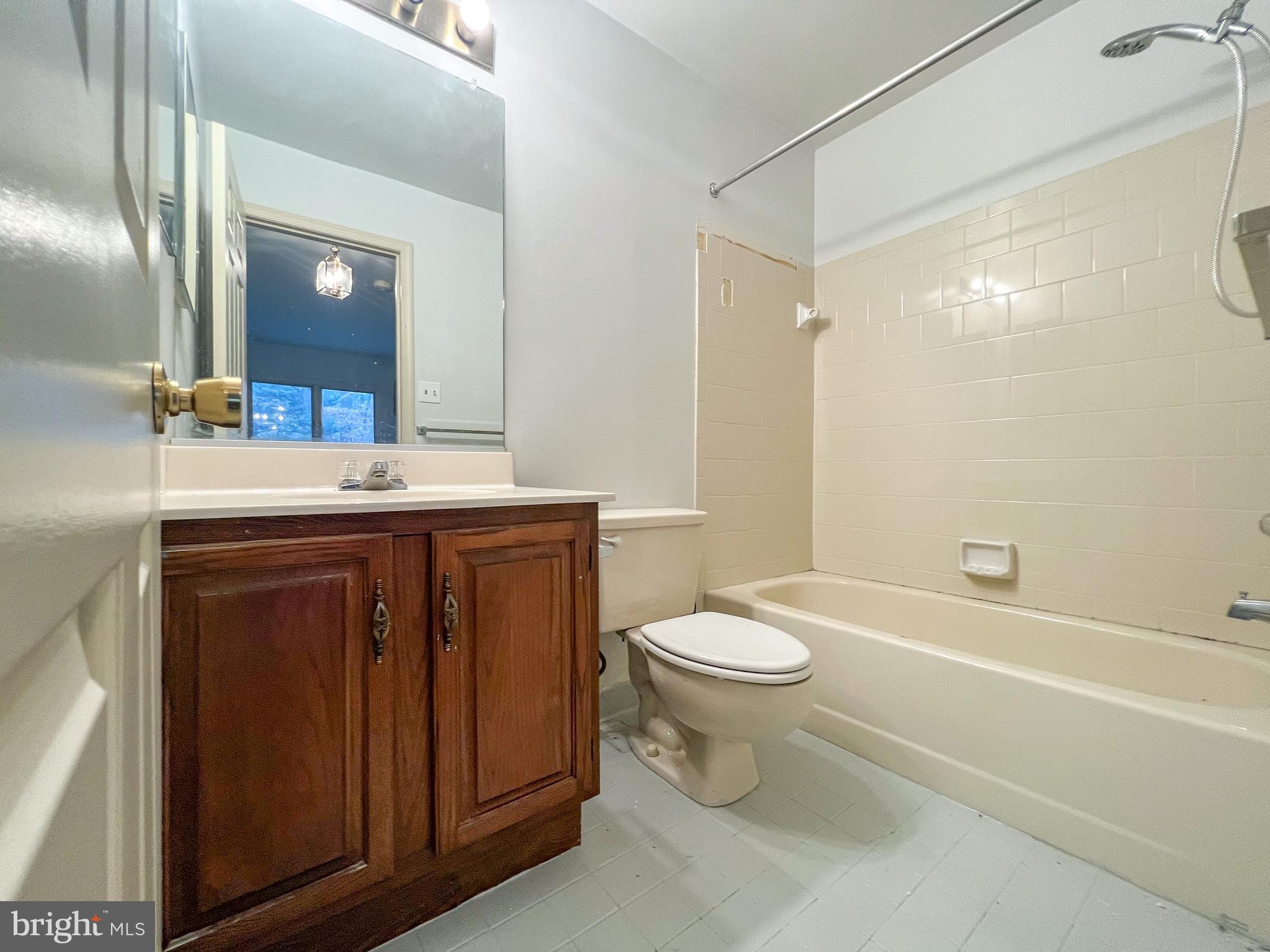 VILLAGES OF MARLBOROUGH - Residential Lease